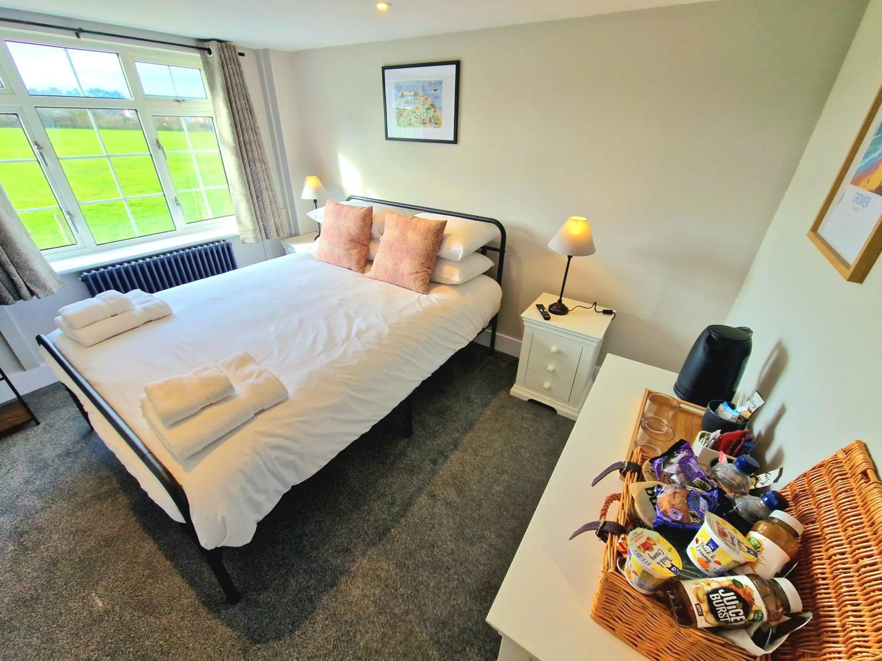 Bedroom, Bed in The Dormy House Hotel