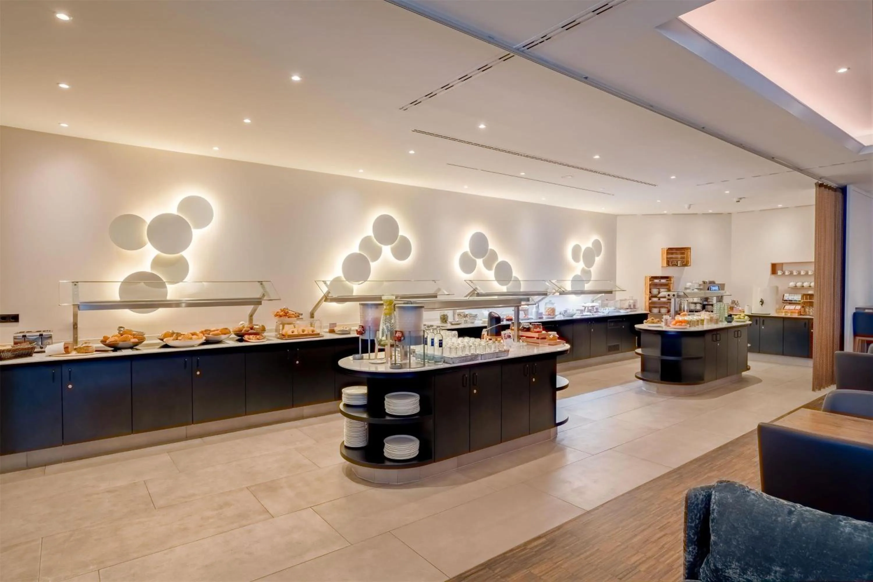 Breakfast in Spark by Hilton Wuppertal City Centre