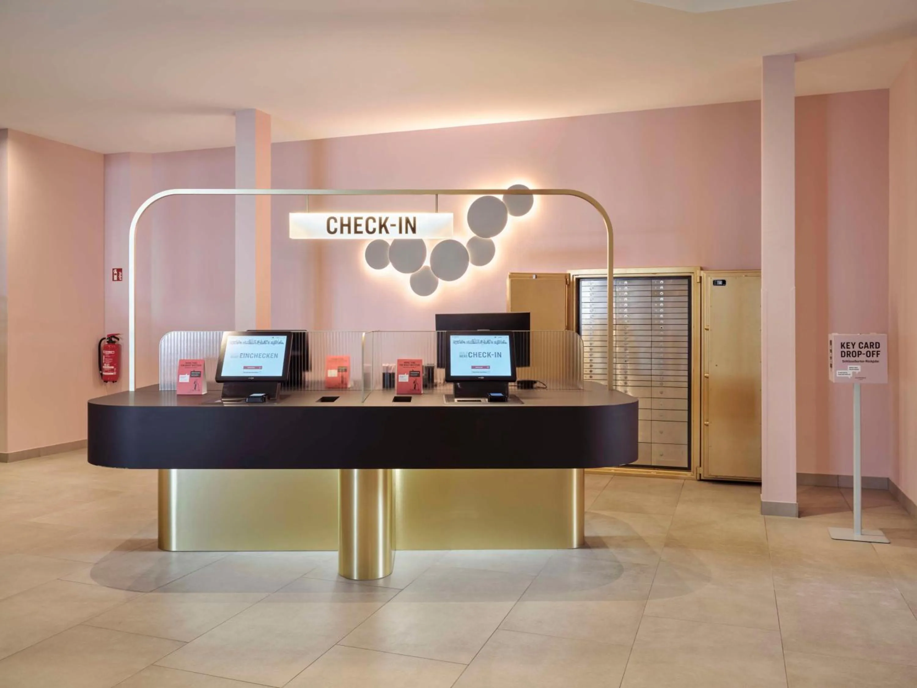 Lobby or reception in Flemings Hotel Wuppertal-Central