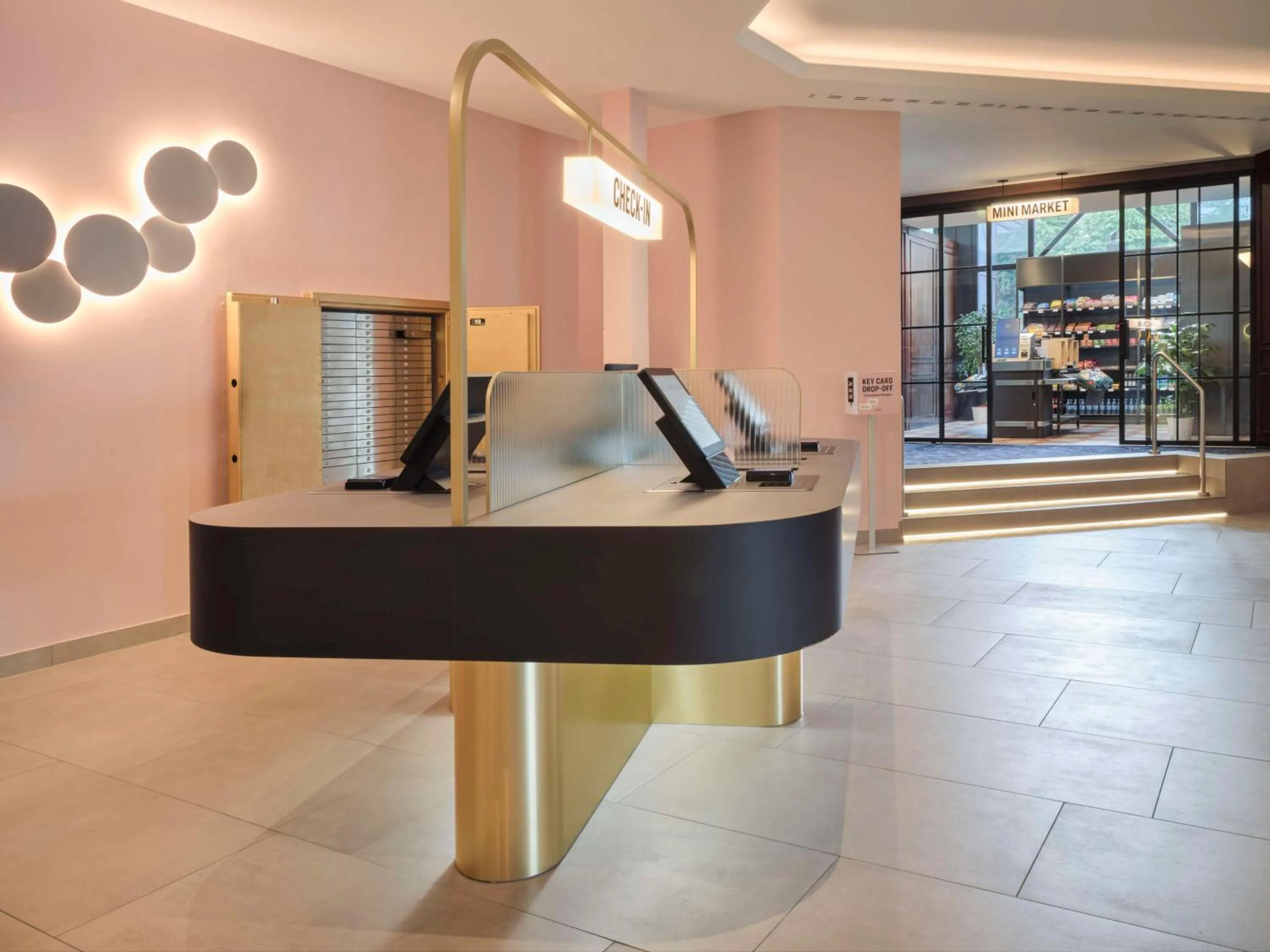 Lobby or reception in Flemings Hotel Wuppertal-Central