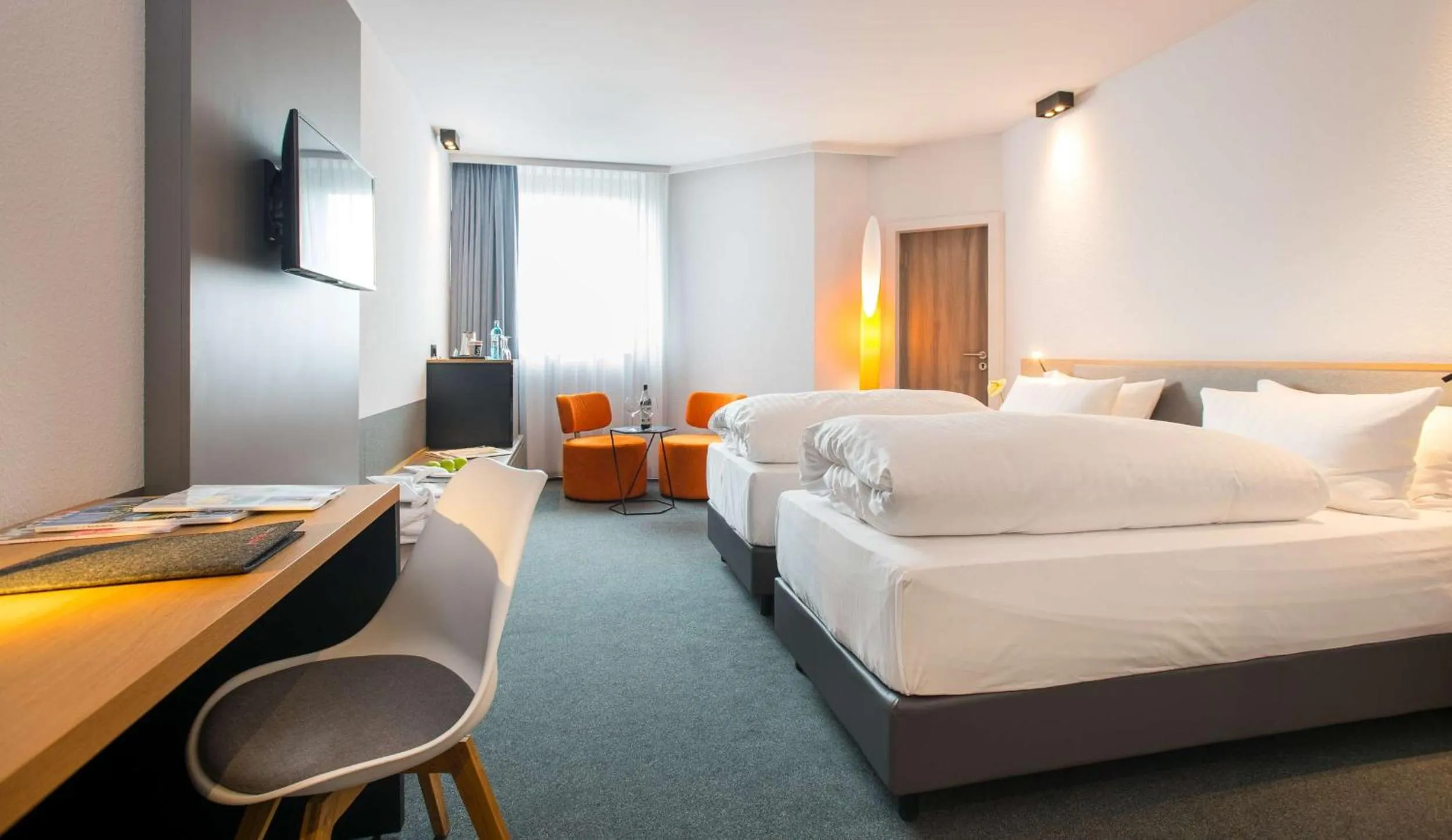 Bed in Flemings Hotel Wuppertal-Central