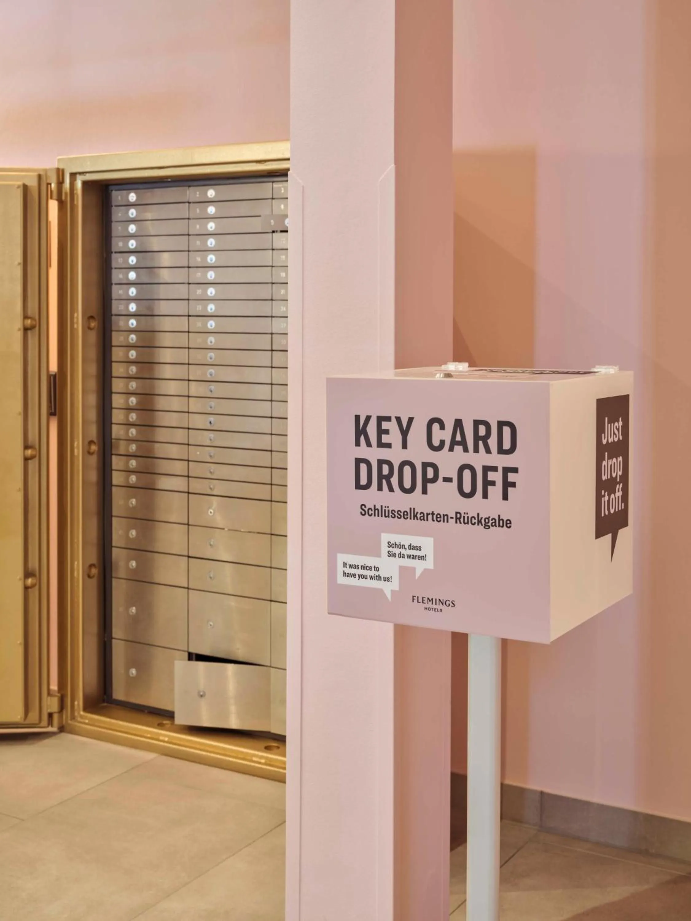 Lobby or reception in Flemings Hotel Wuppertal-Central