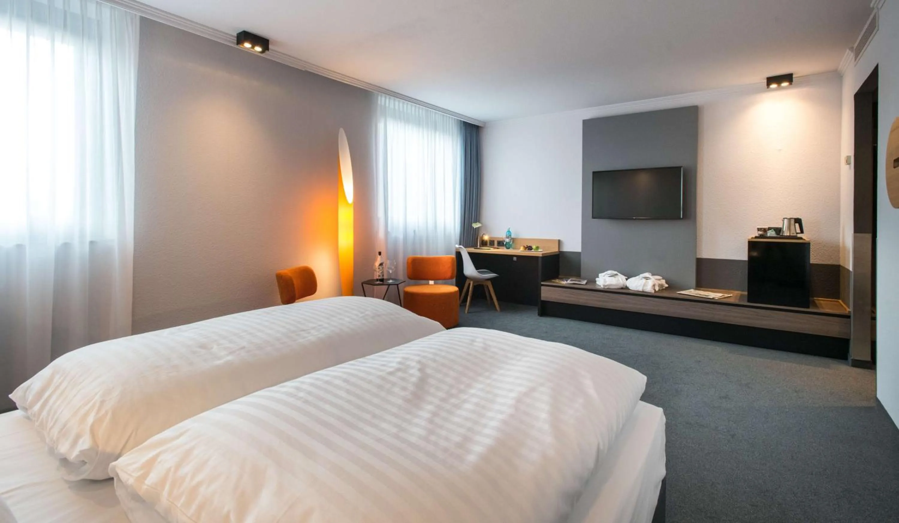 Bed in Flemings Hotel Wuppertal-Central