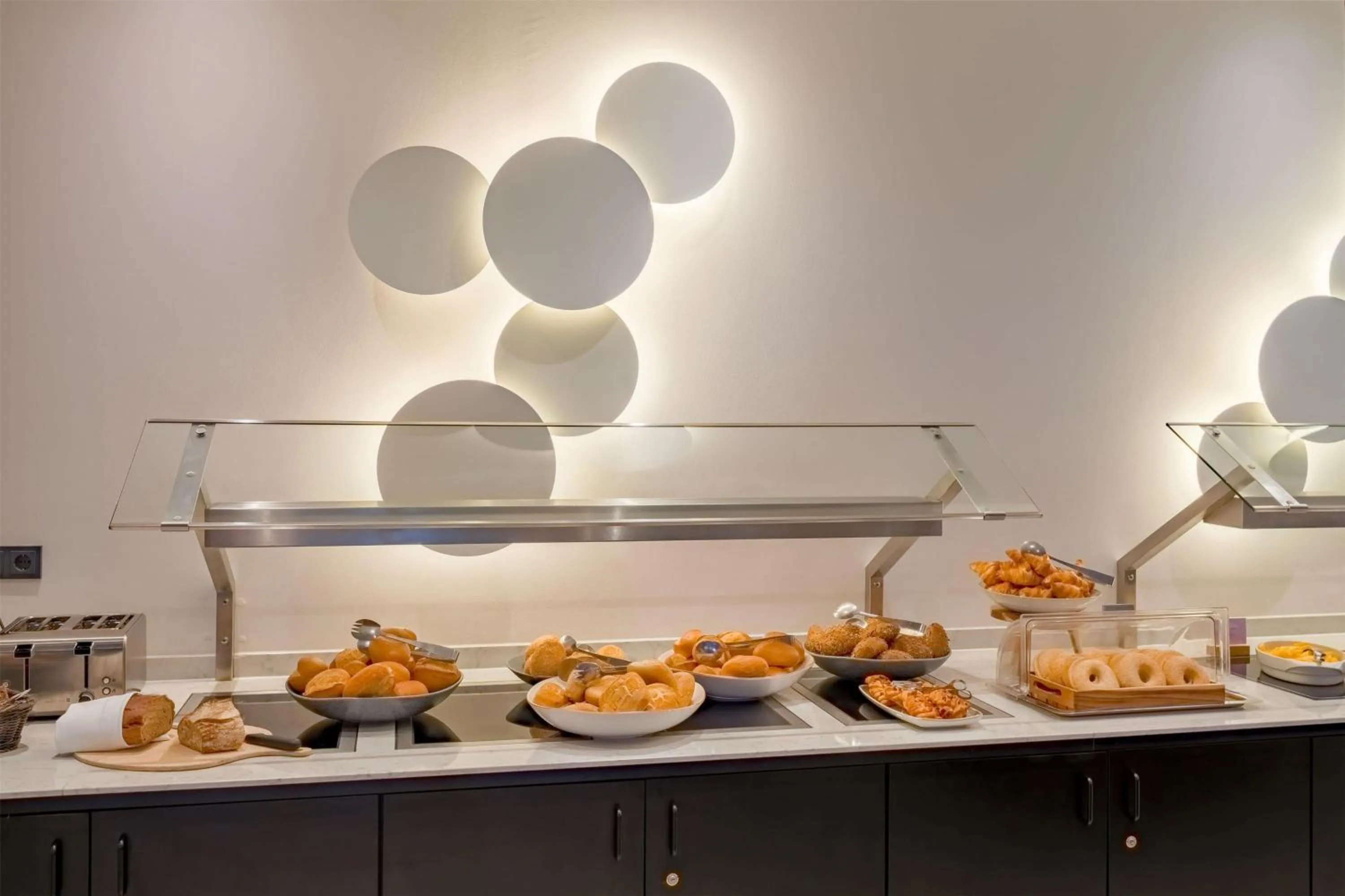 Breakfast in Spark by Hilton Wuppertal City Centre