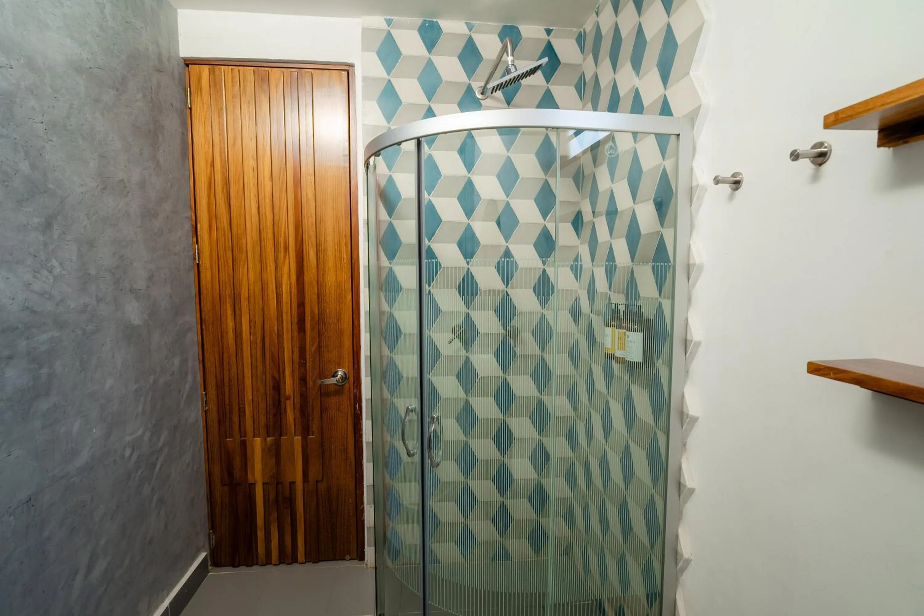 Shower in Hotel Casa de Arte Oaxaca