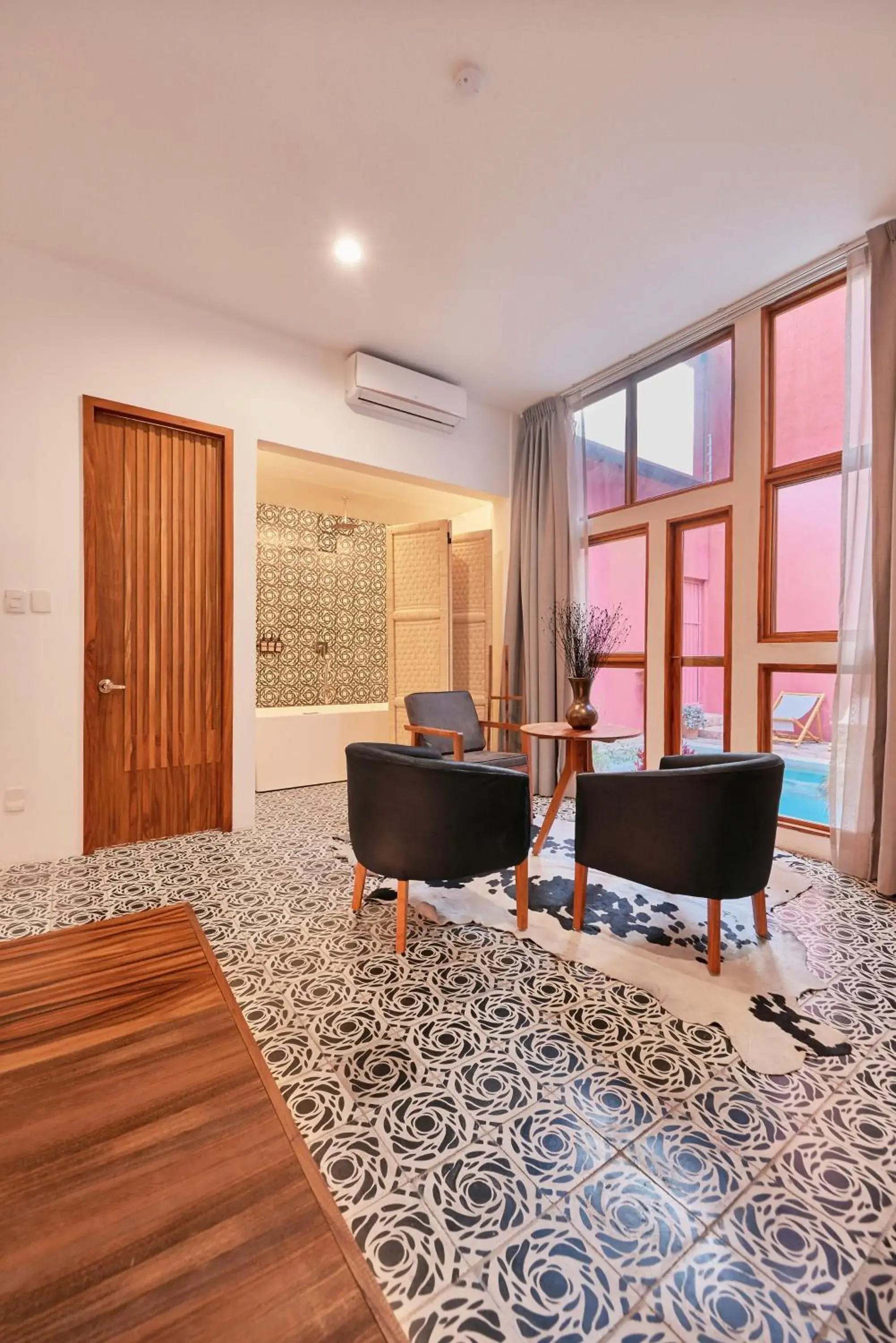 Deluxe Double Room with Bath - single occupancy in Hotel Casa de Arte Oaxaca Deluxe Double Room with Bath - single occupancy in Hotel Casa de Arte Oaxaca