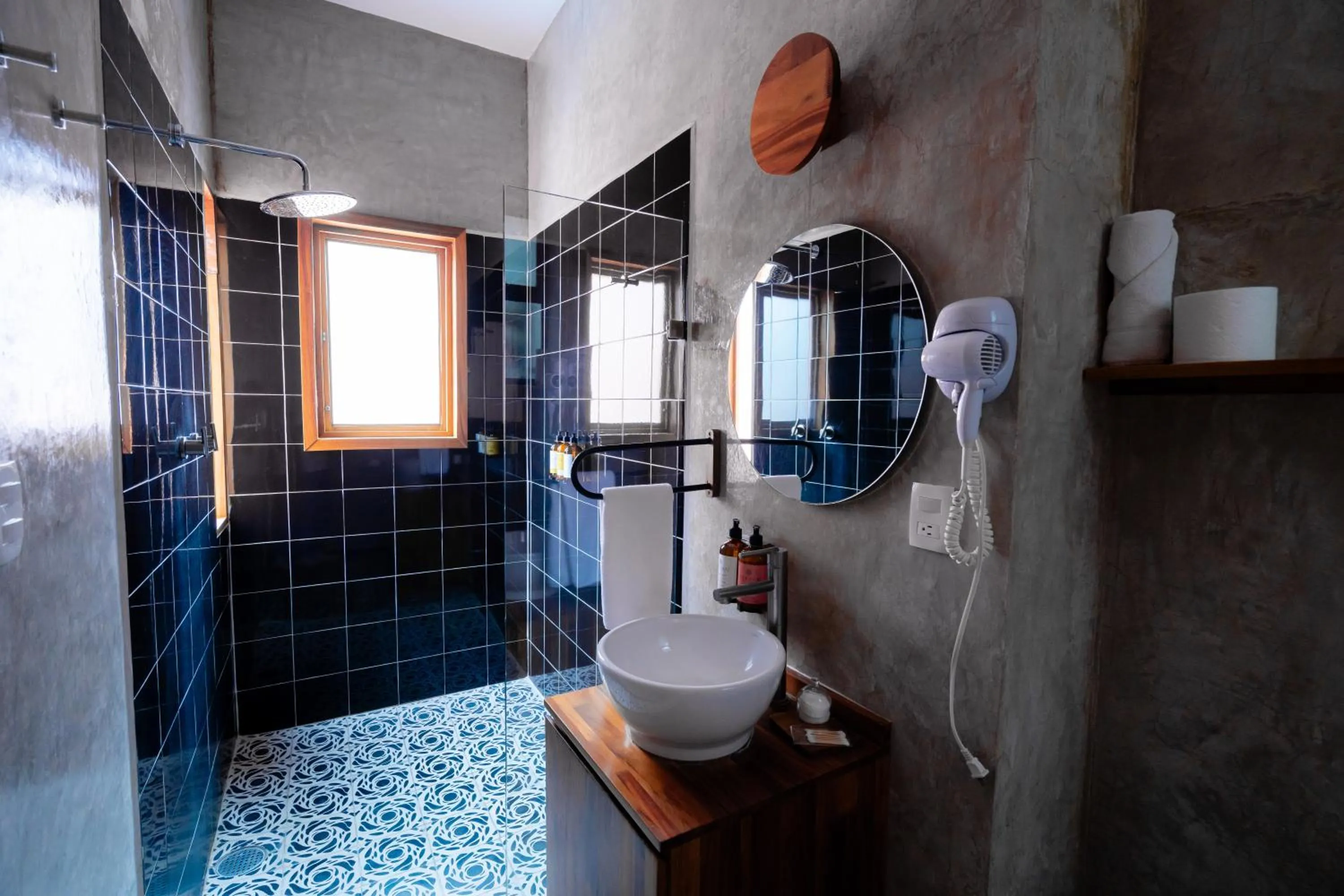 Shower in Hotel Casa de Arte Oaxaca