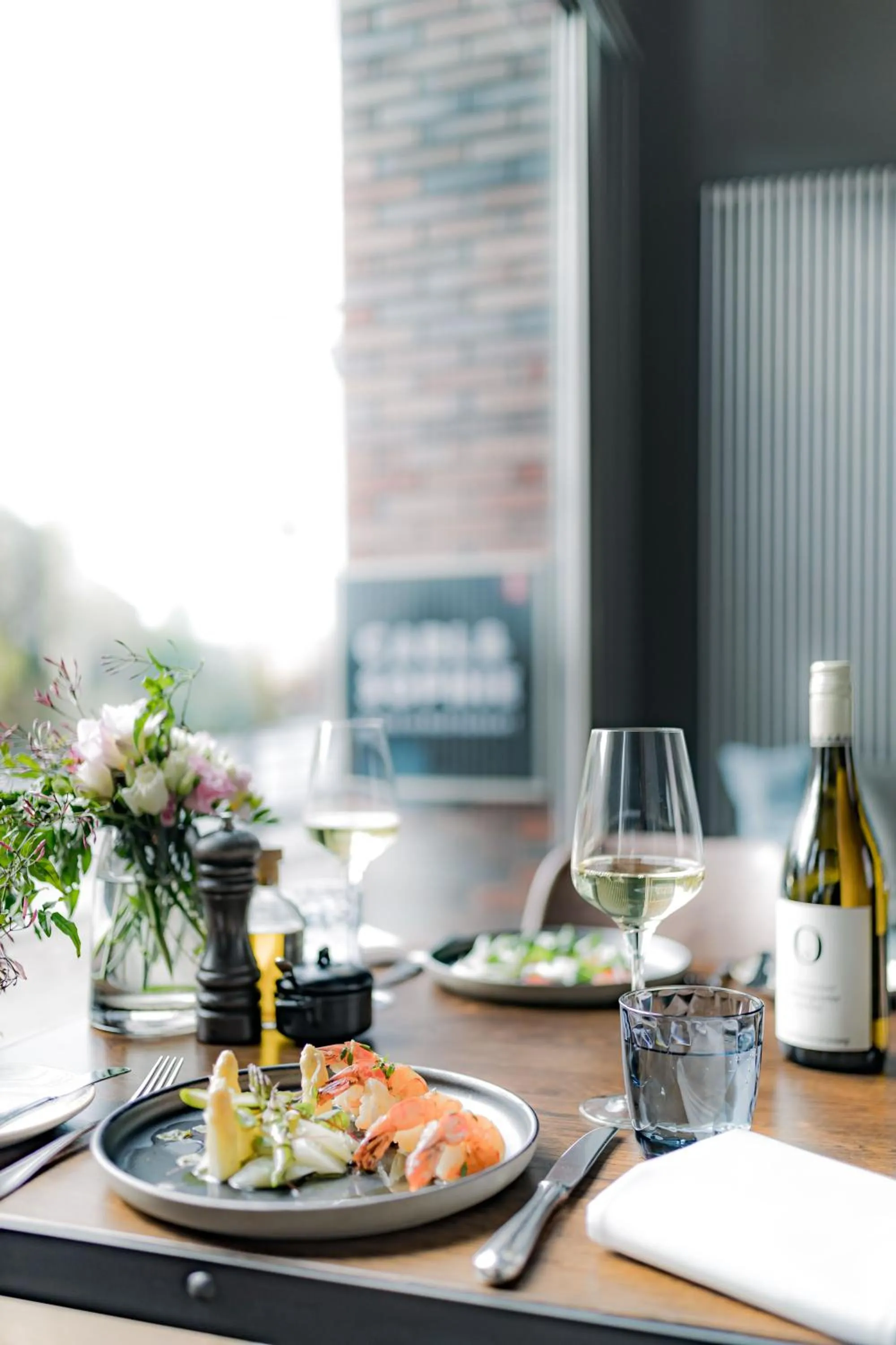 Restaurant/places to eat in ABION Spreebogen Waterside Hotel Berlin