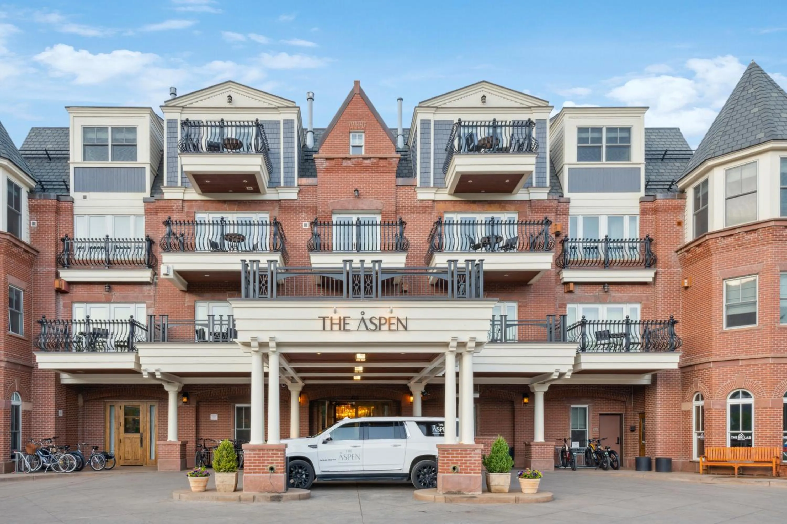 Property building in The Aspen Mountain Residences