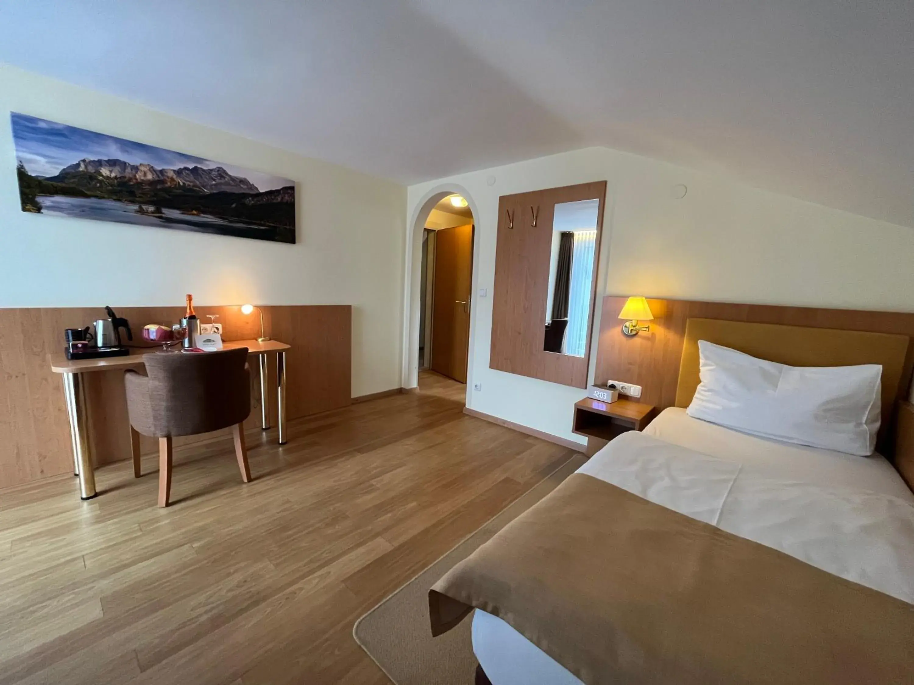 Comfort Single Room in Hotel Garni Brunnthaler Comfort Single Room in Hotel Garni Brunnthaler