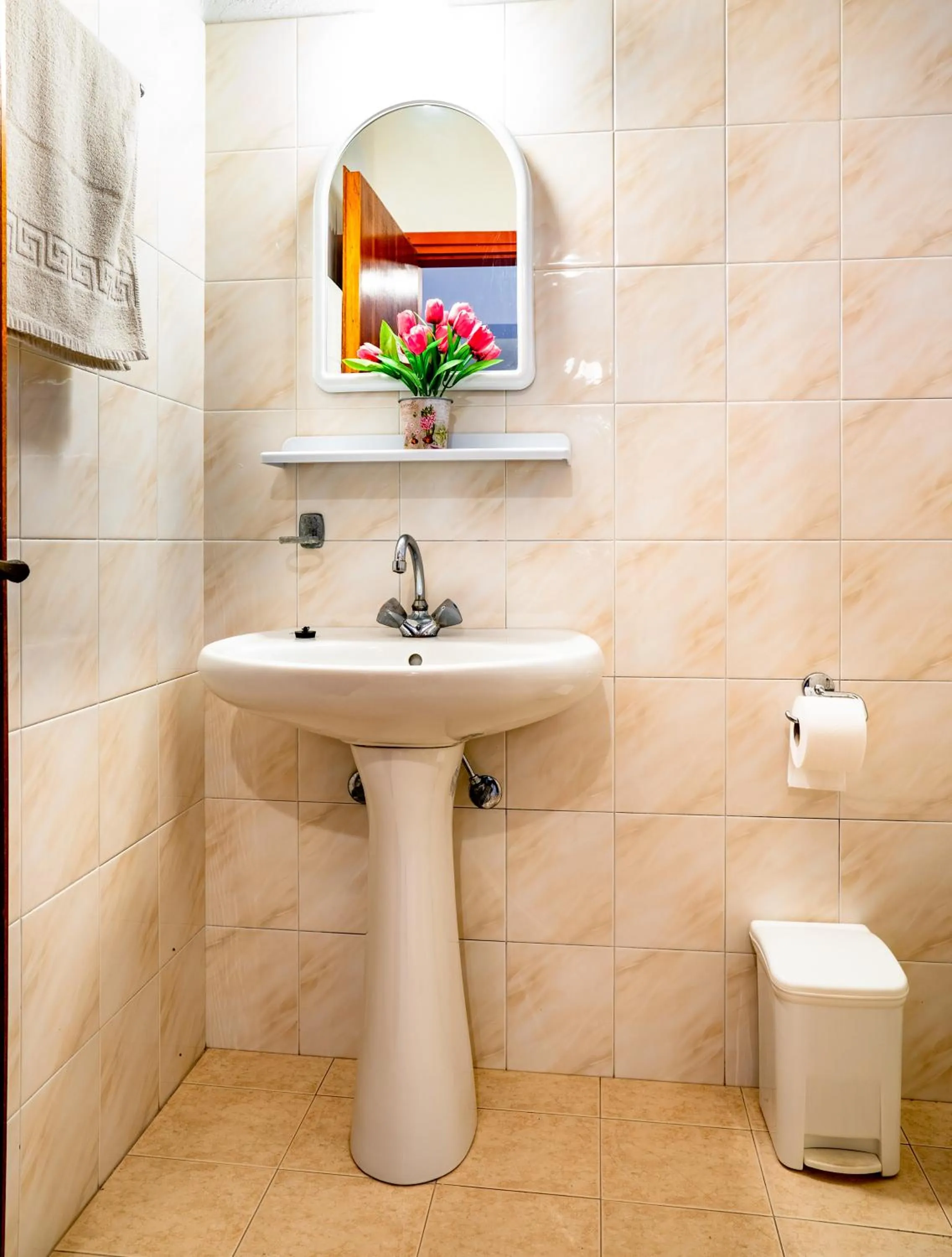 Bathroom in Antonis apartments