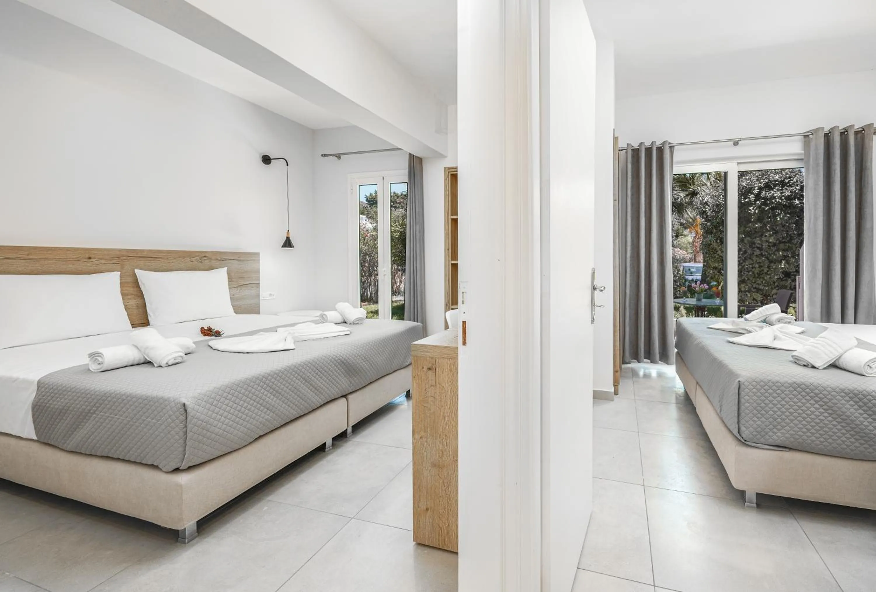 Photo of the whole room, Bed in Antonis apartments