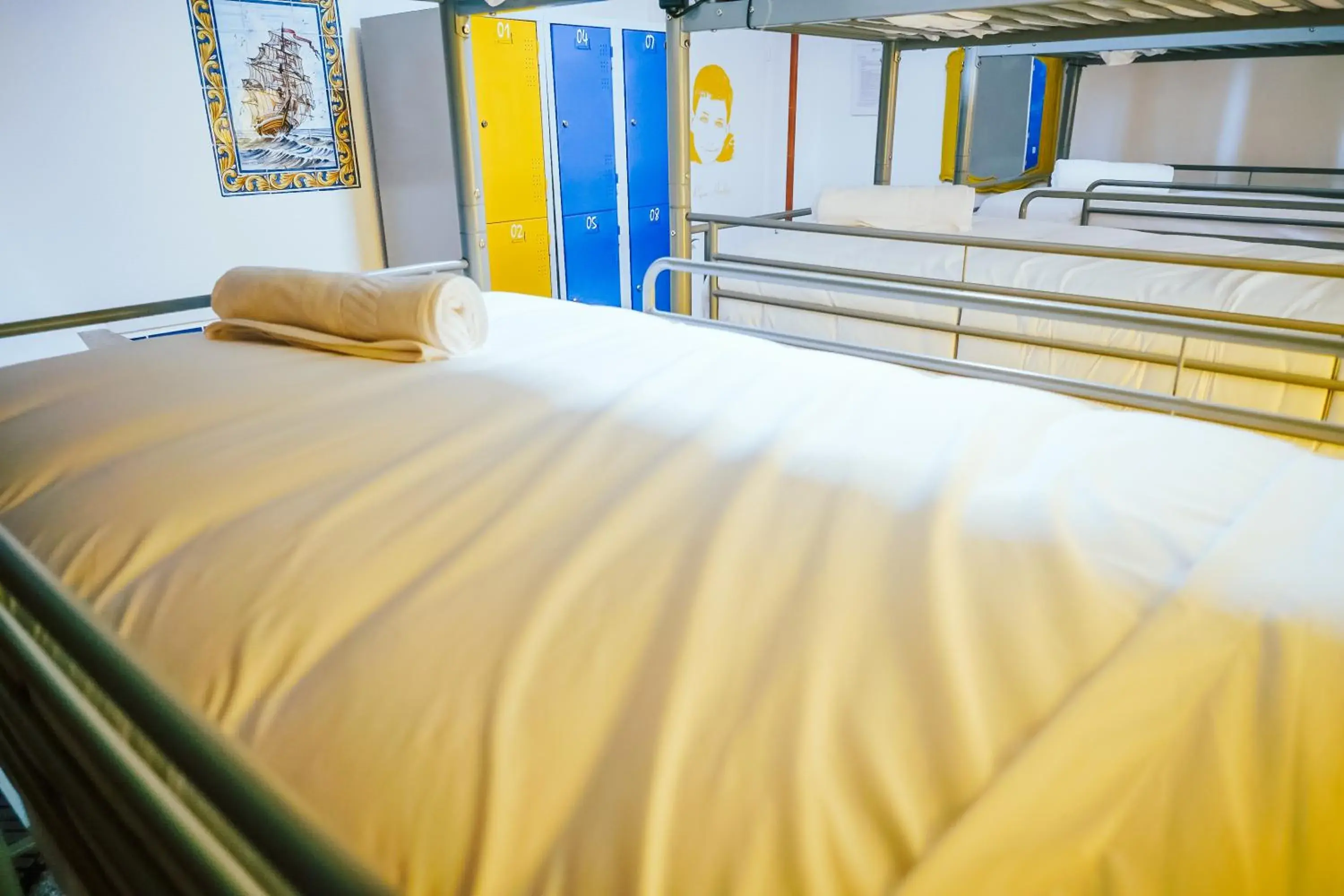 Bunk Bed in Mixed Dormitory Room in Help Yourself Hostels - Restelo Bunk Bed in Mixed Dormitory Room in Help Yourself Hostels - Restelo