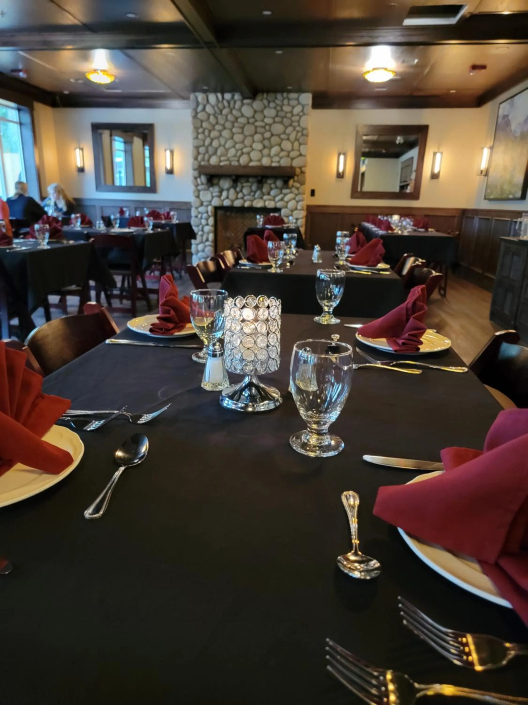 Restaurant/places to eat in Kilmorey Lodge