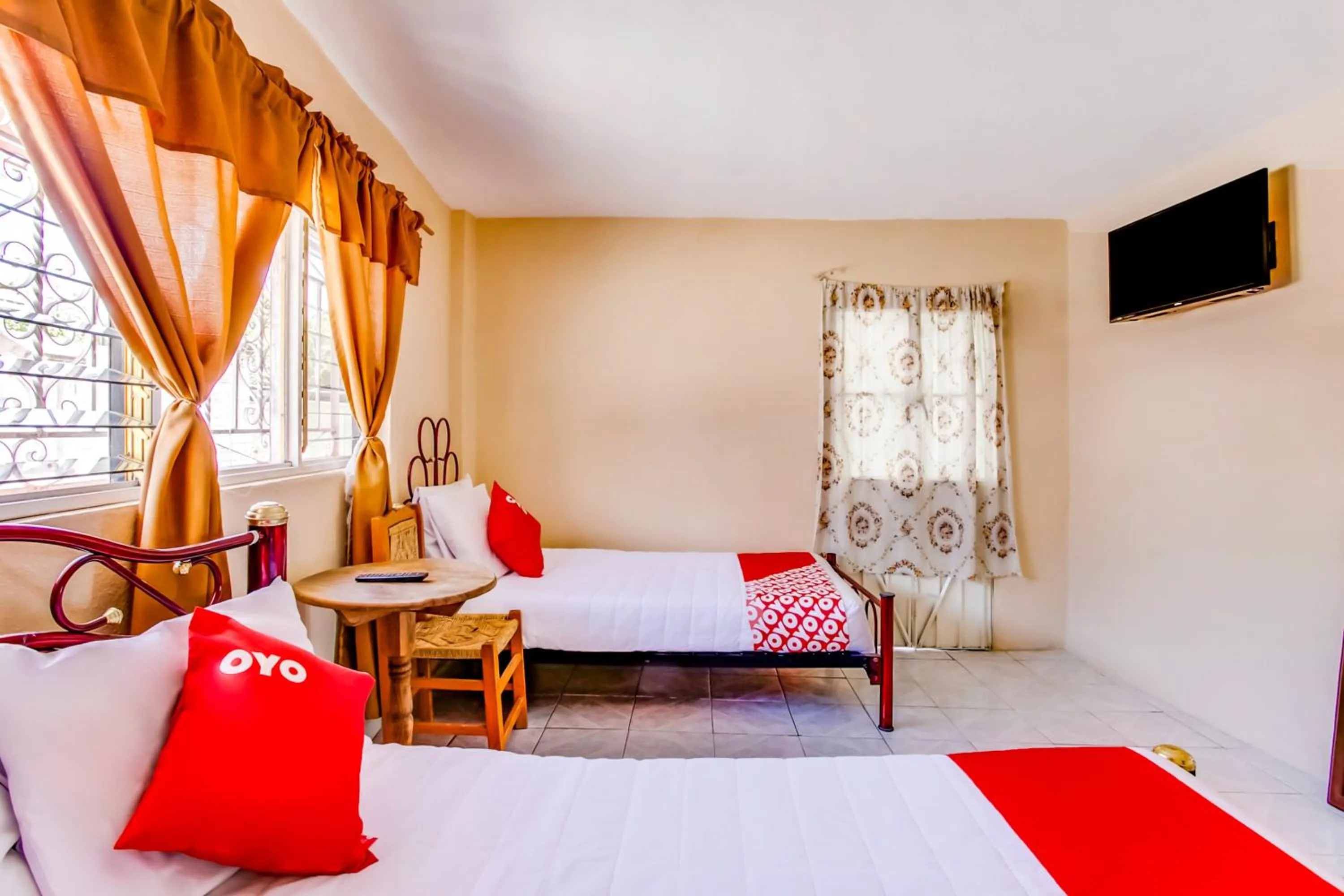 Bedroom, Bed in OYO Hotel Margarita