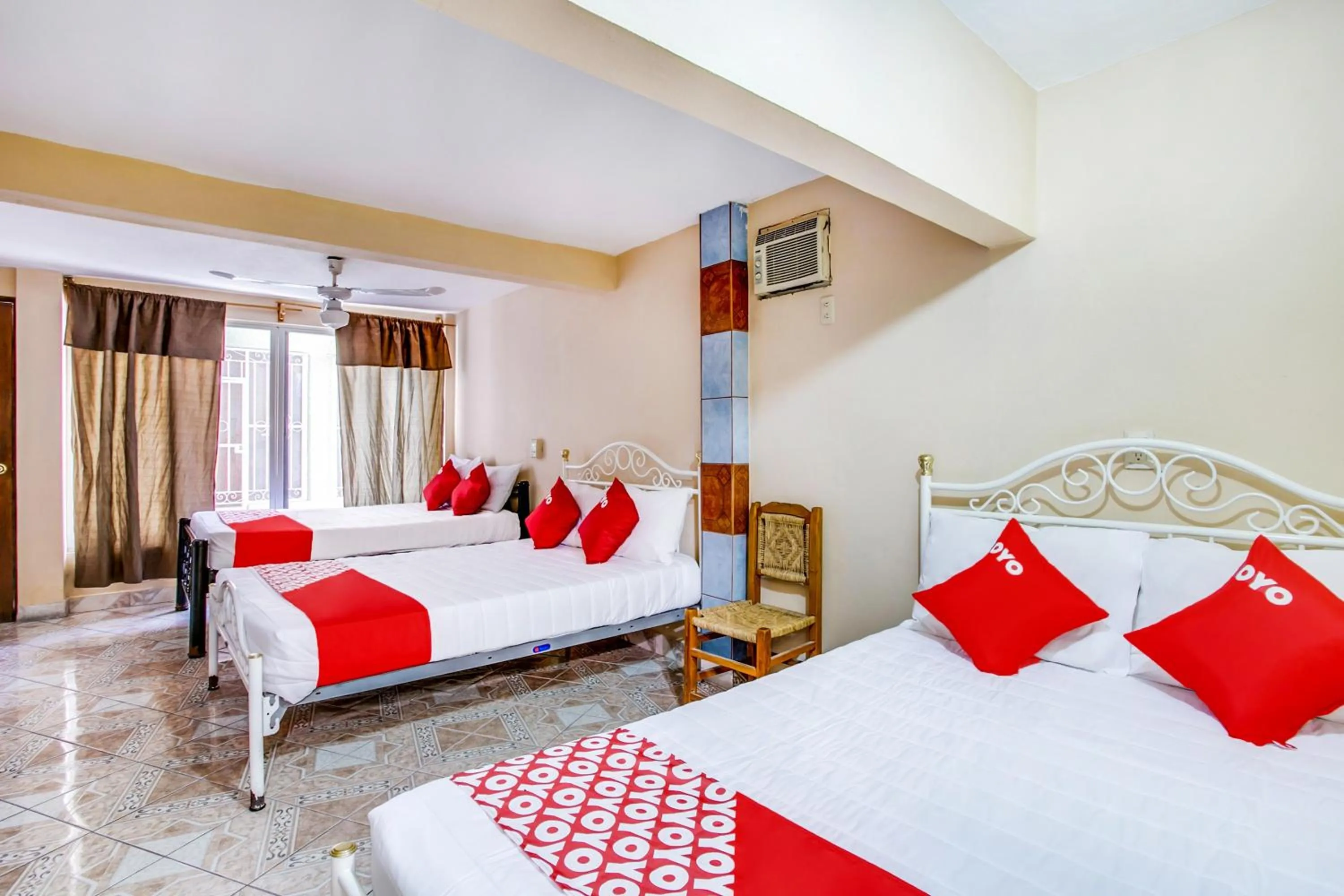 Bedroom, Bed in OYO Hotel Margarita