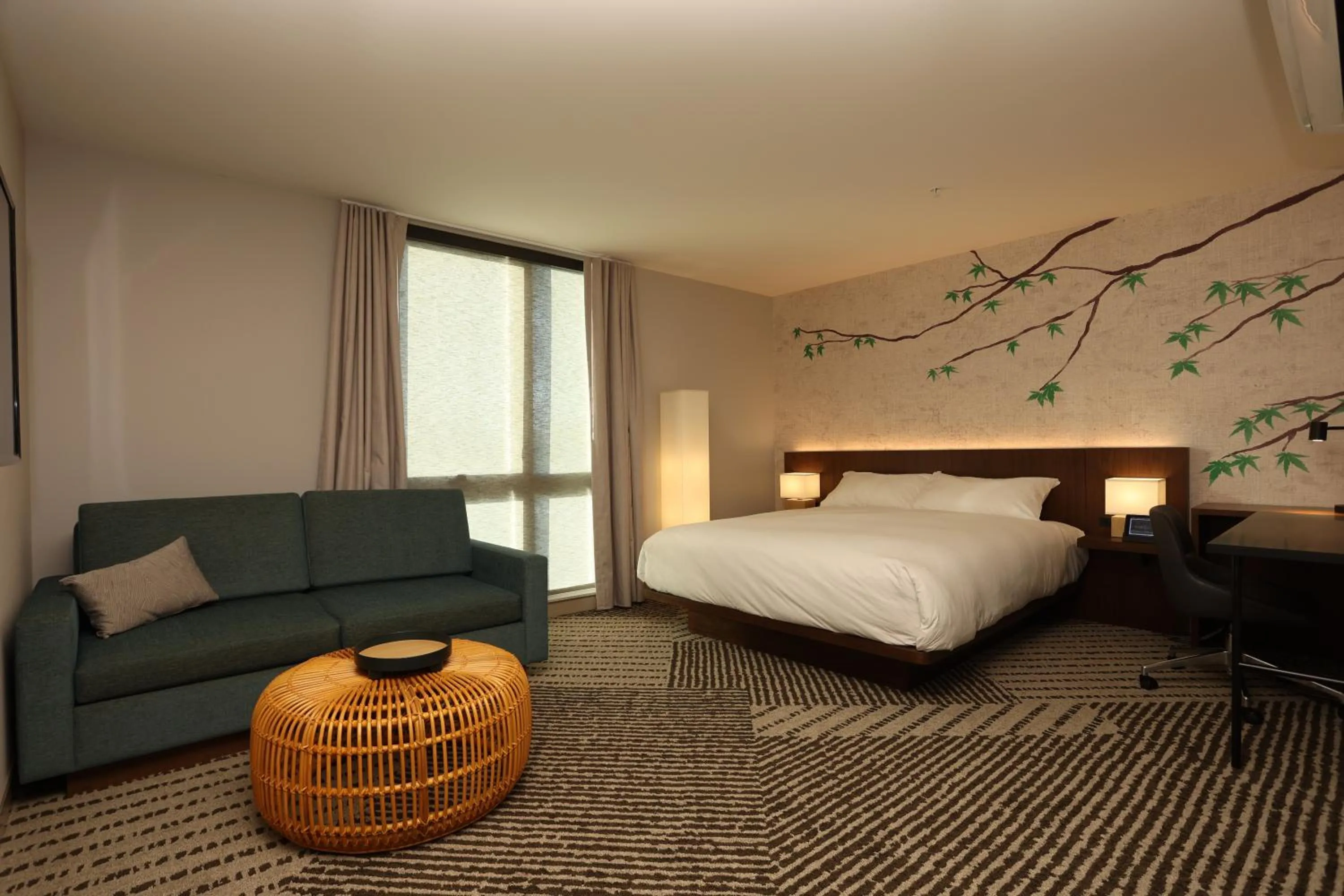 Photo of the whole room, Bed in Cedartree Hotel Portland Hillsboro