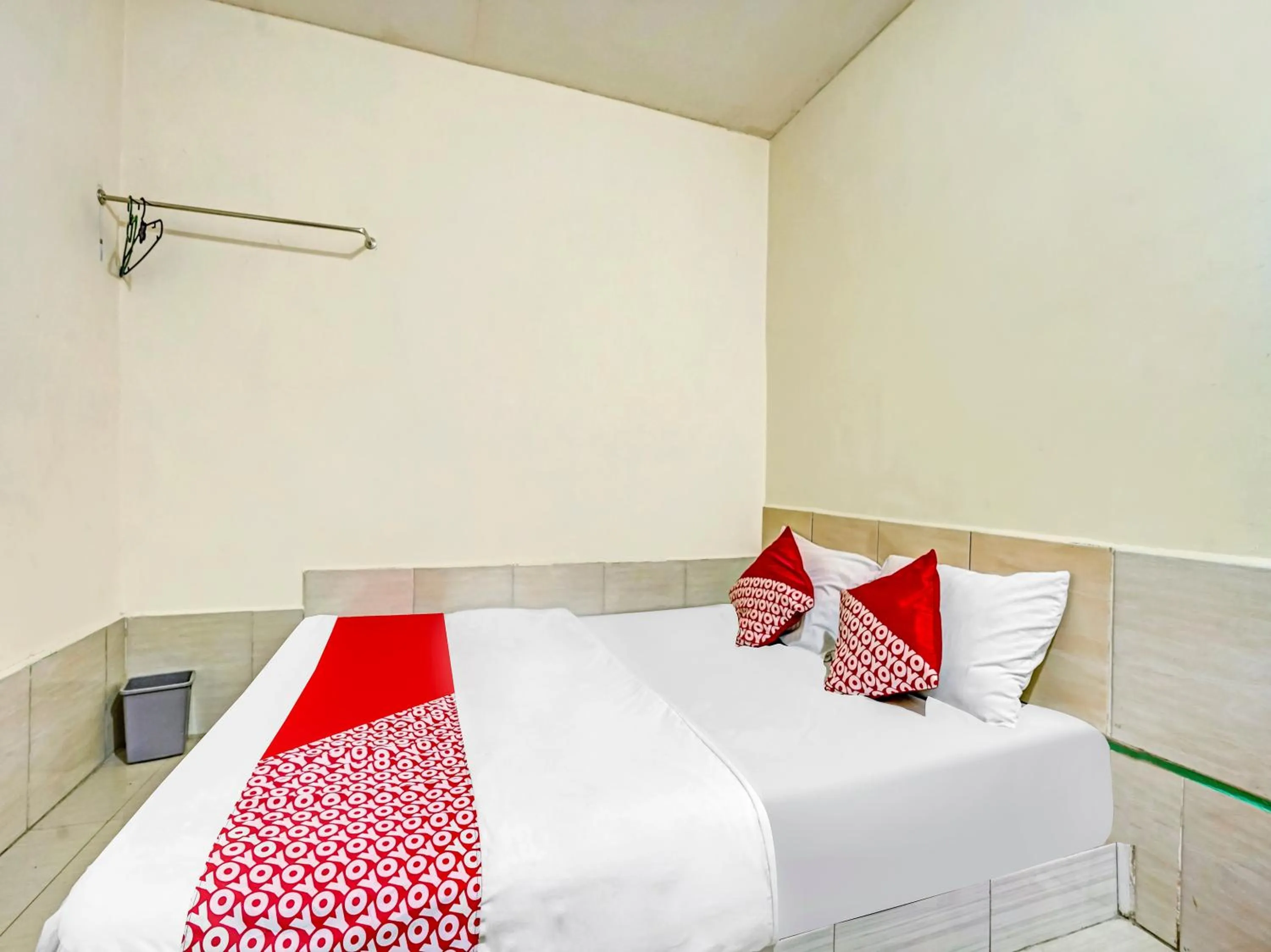 Bedroom in OYO 90158 Hotel Lendosis Perintis Kemerdekaan