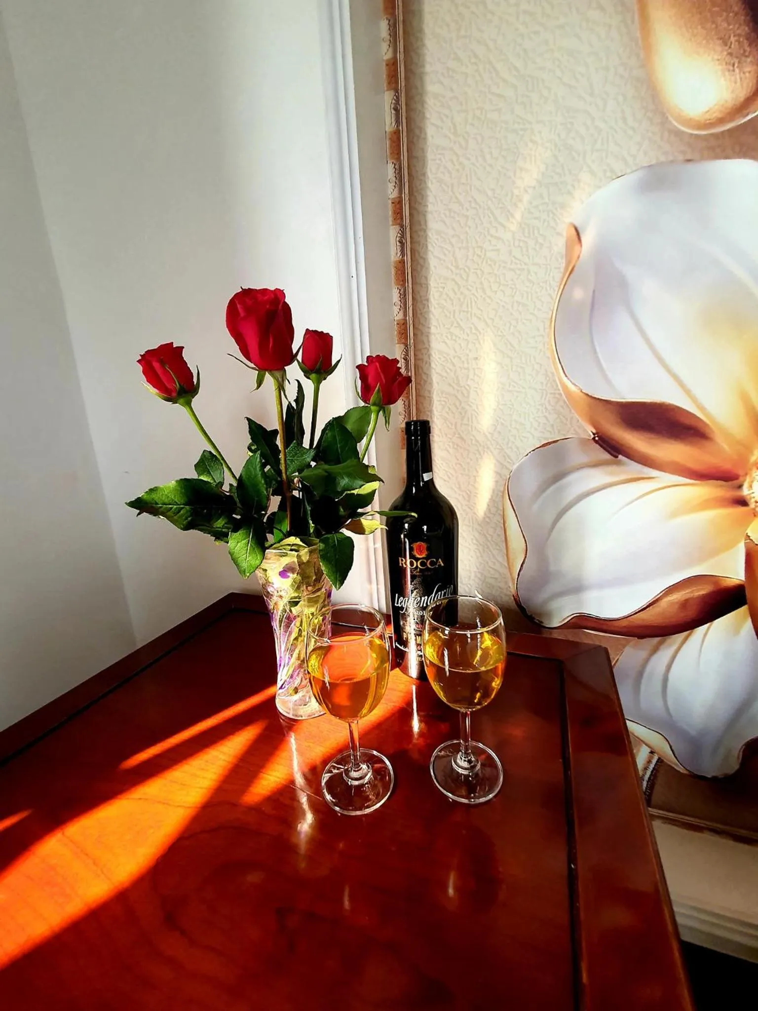 Restaurant/places to eat, Bed in Little Saigon Hotel