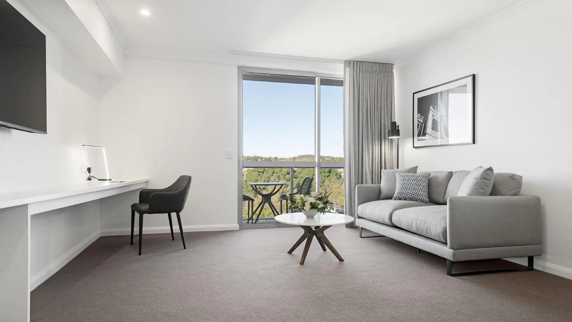 TV and multimedia in Oaks Toowoomba Hotel