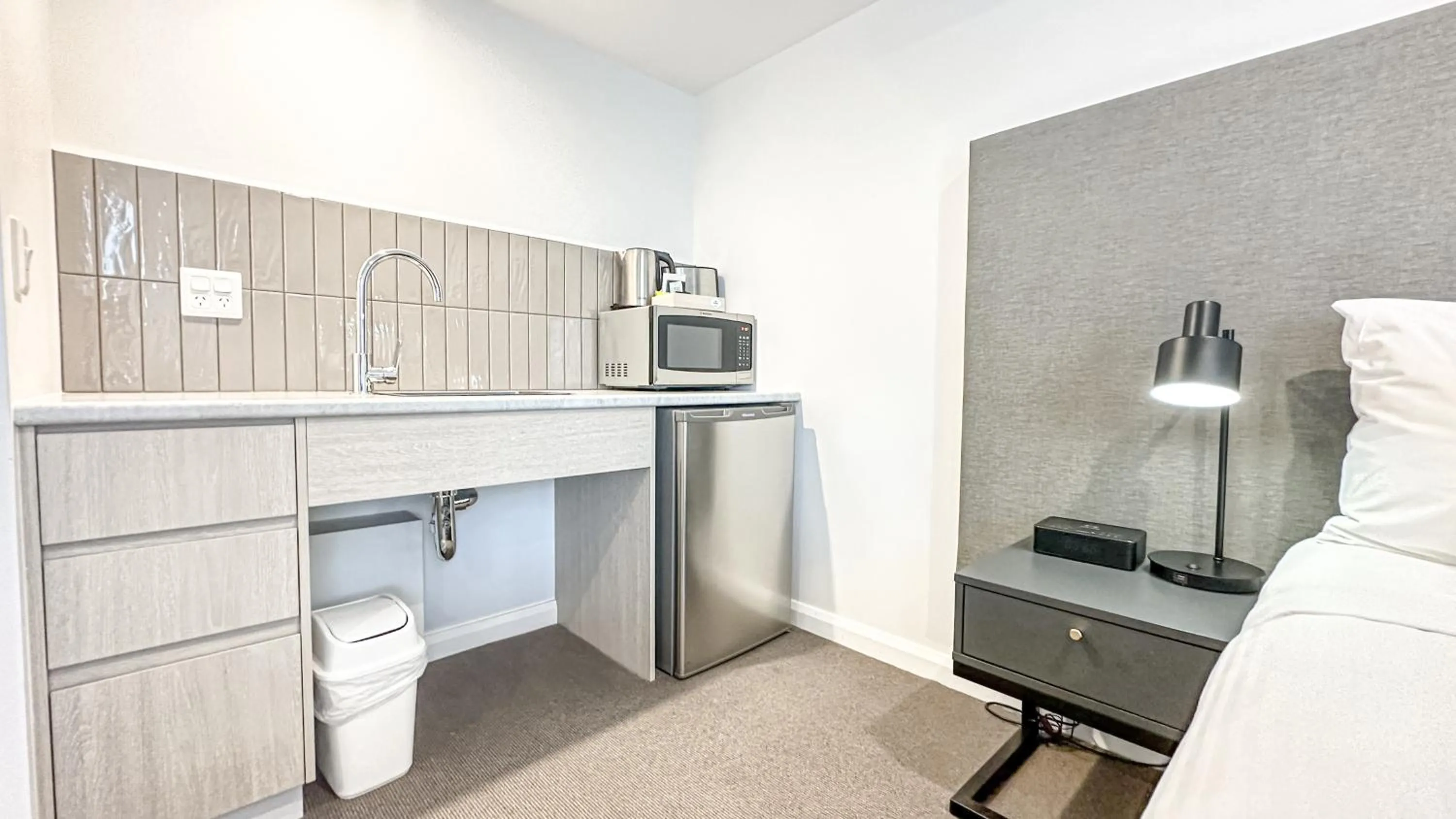 Bed in Oaks Toowoomba Hotel