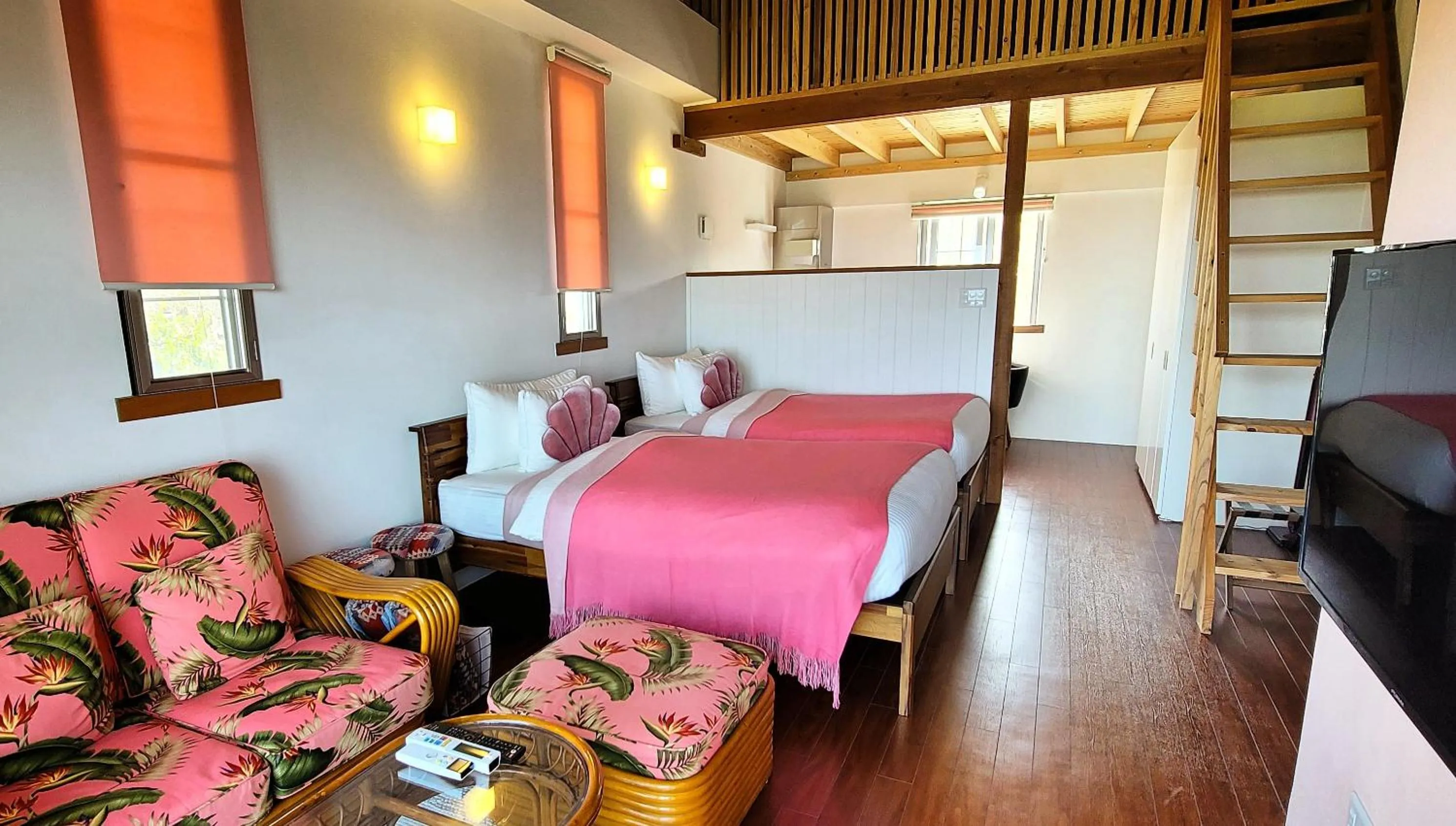 Bed in Roconia Terrace