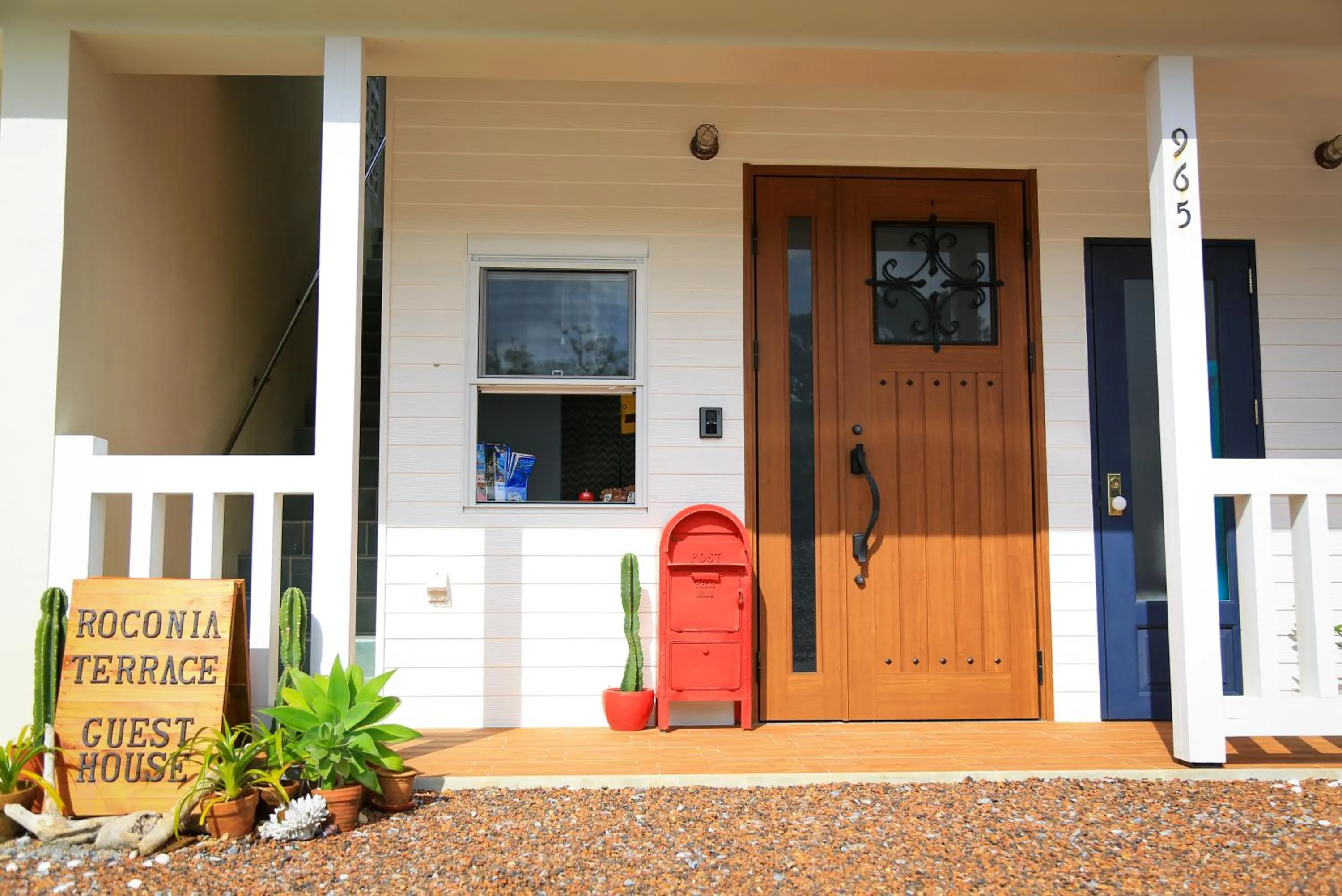 Facade/entrance in Roconia Terrace