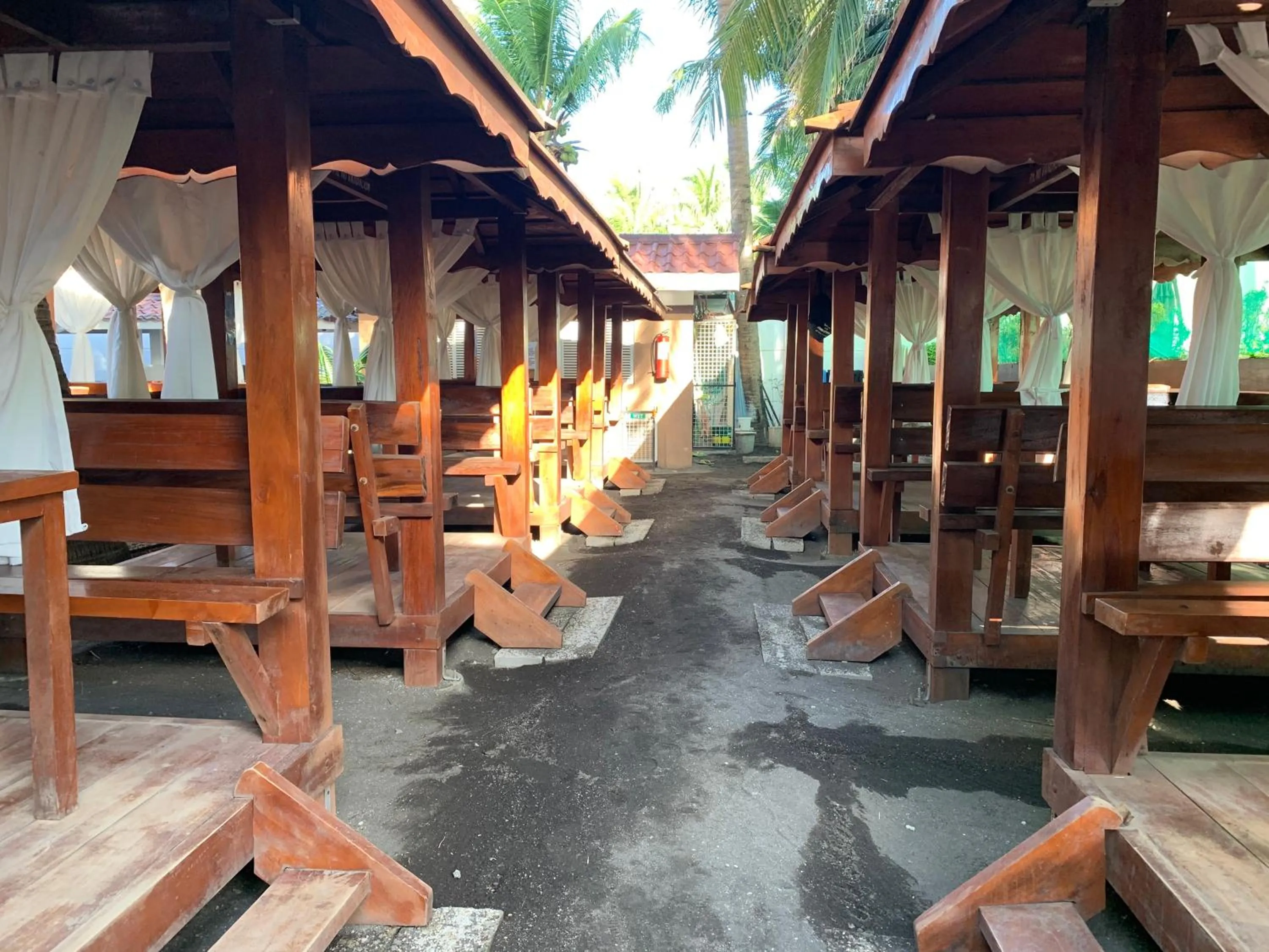 Day in Villa MJ Maristela Beach Resort