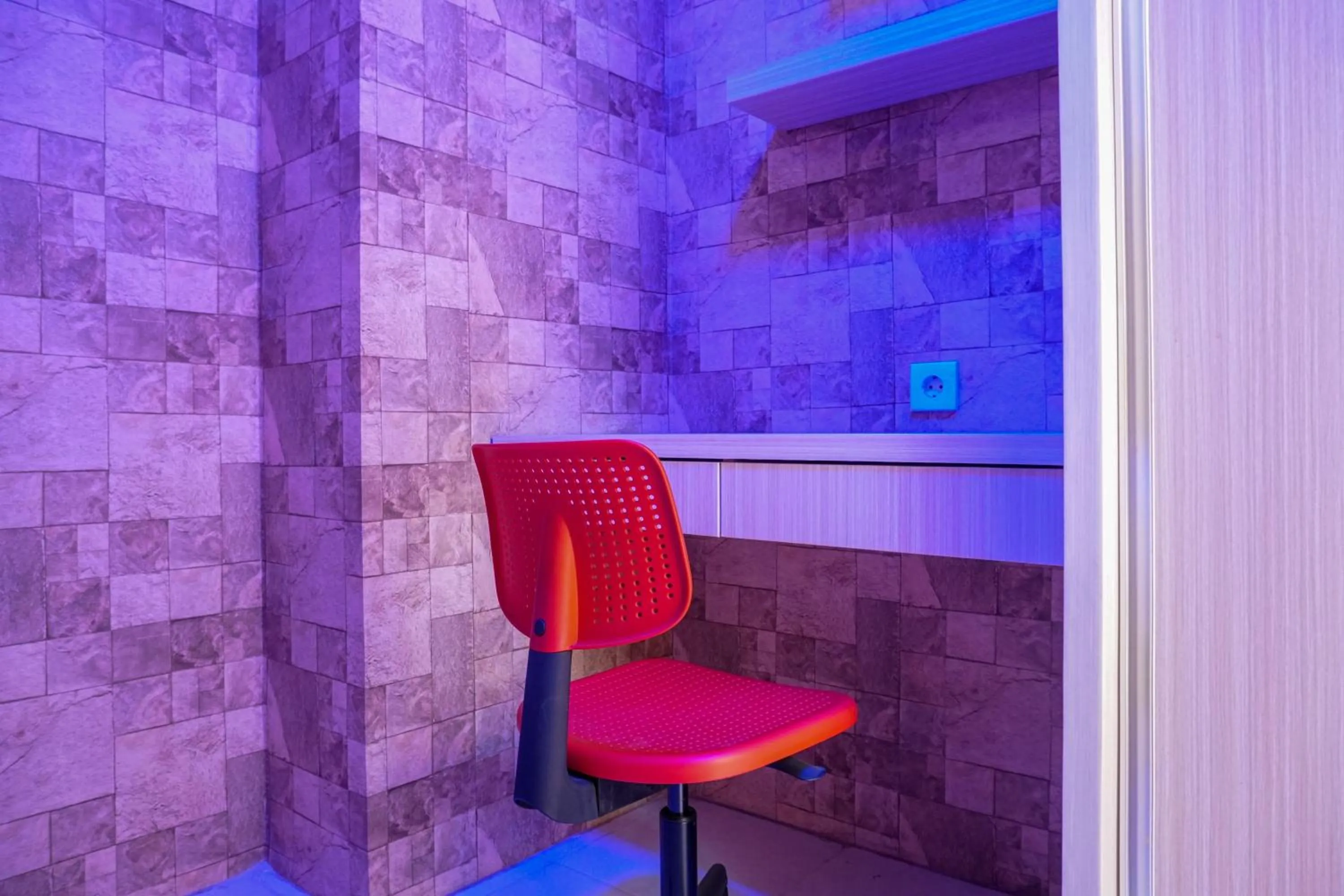 Comfortable 3BR Apartment at Green Palm Residences By Travelio