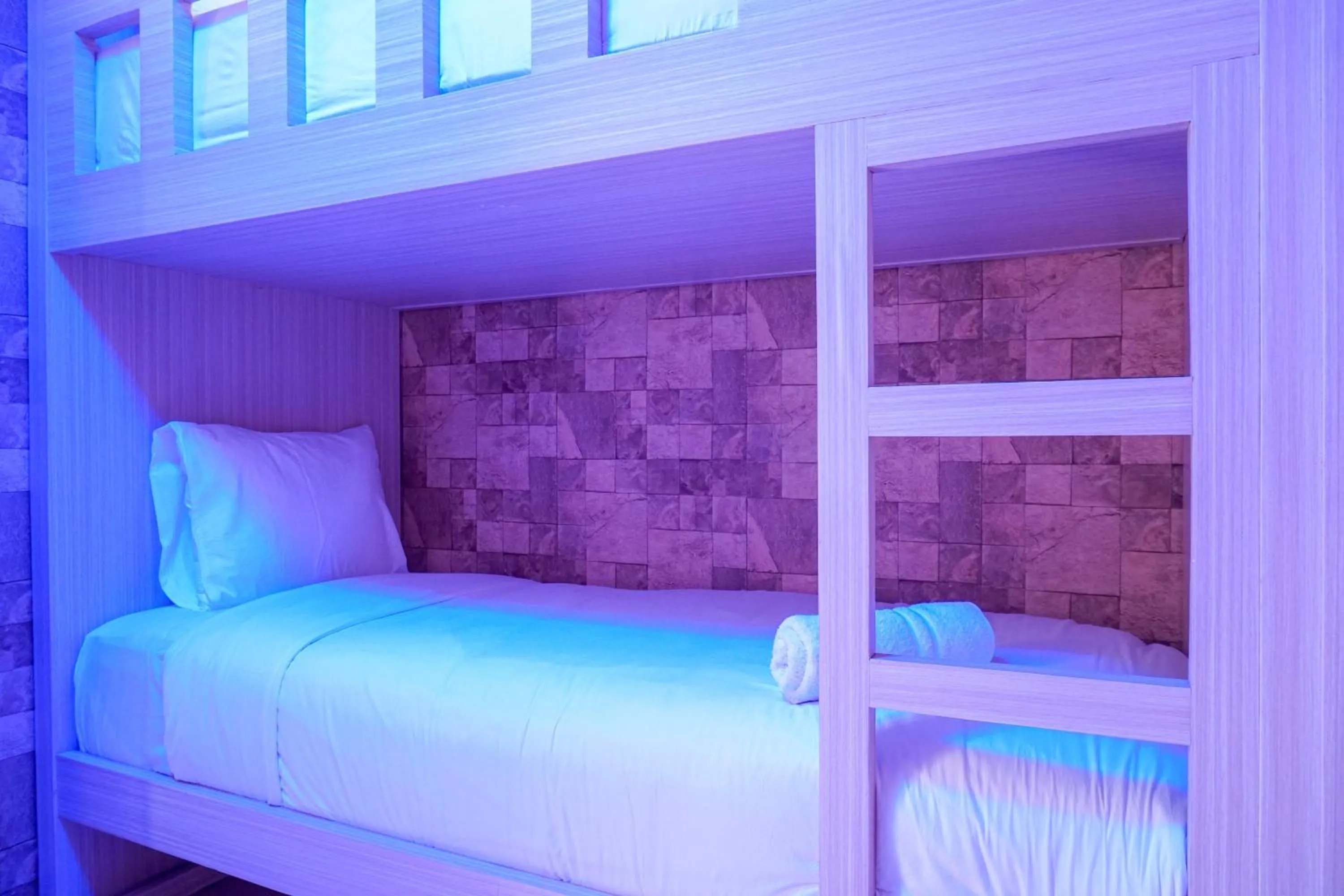 Bedroom, Bed in Comfortable 3BR Apartment at Green Palm Residences By Travelio