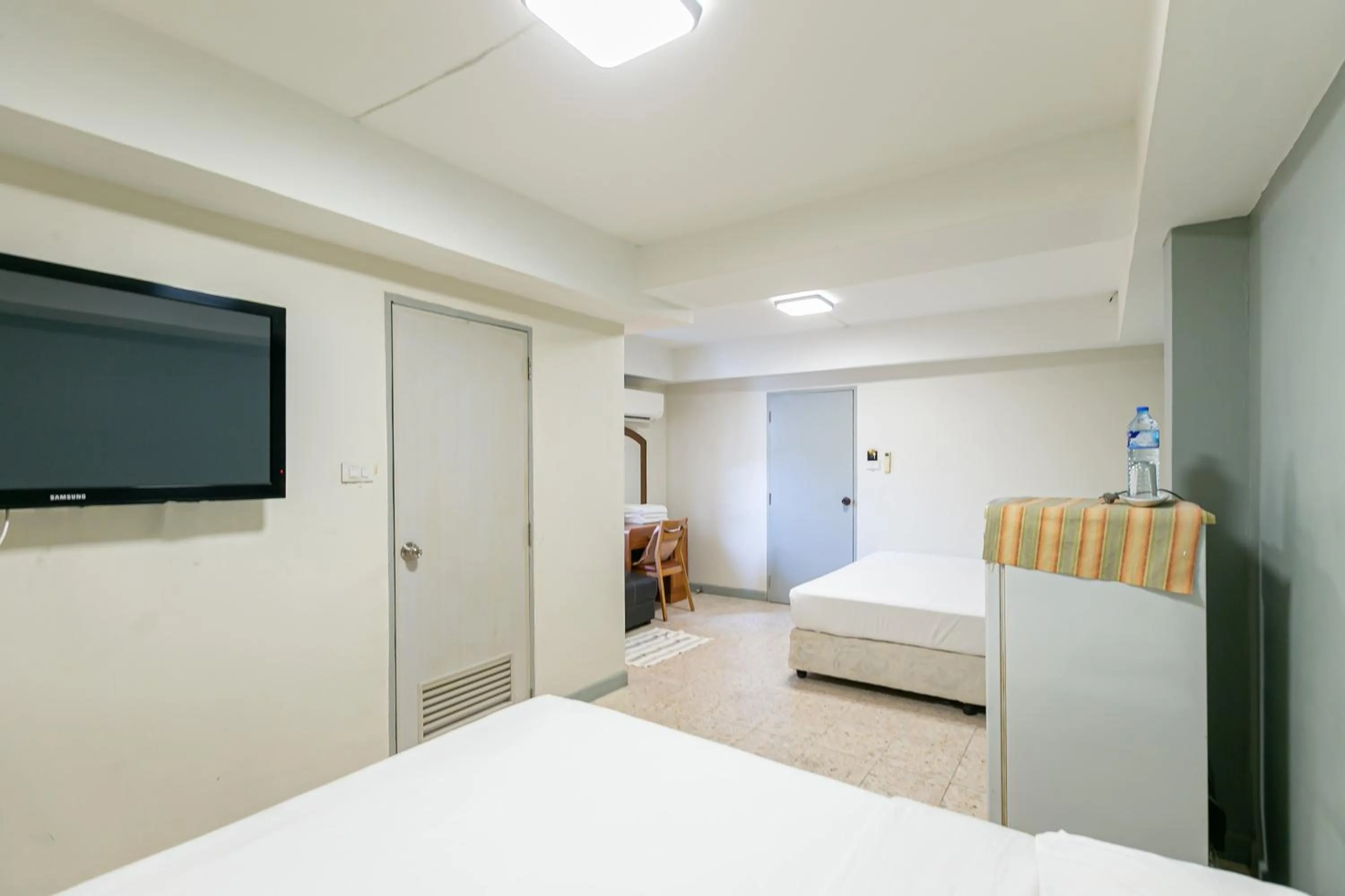 Bed in Wong Amat House