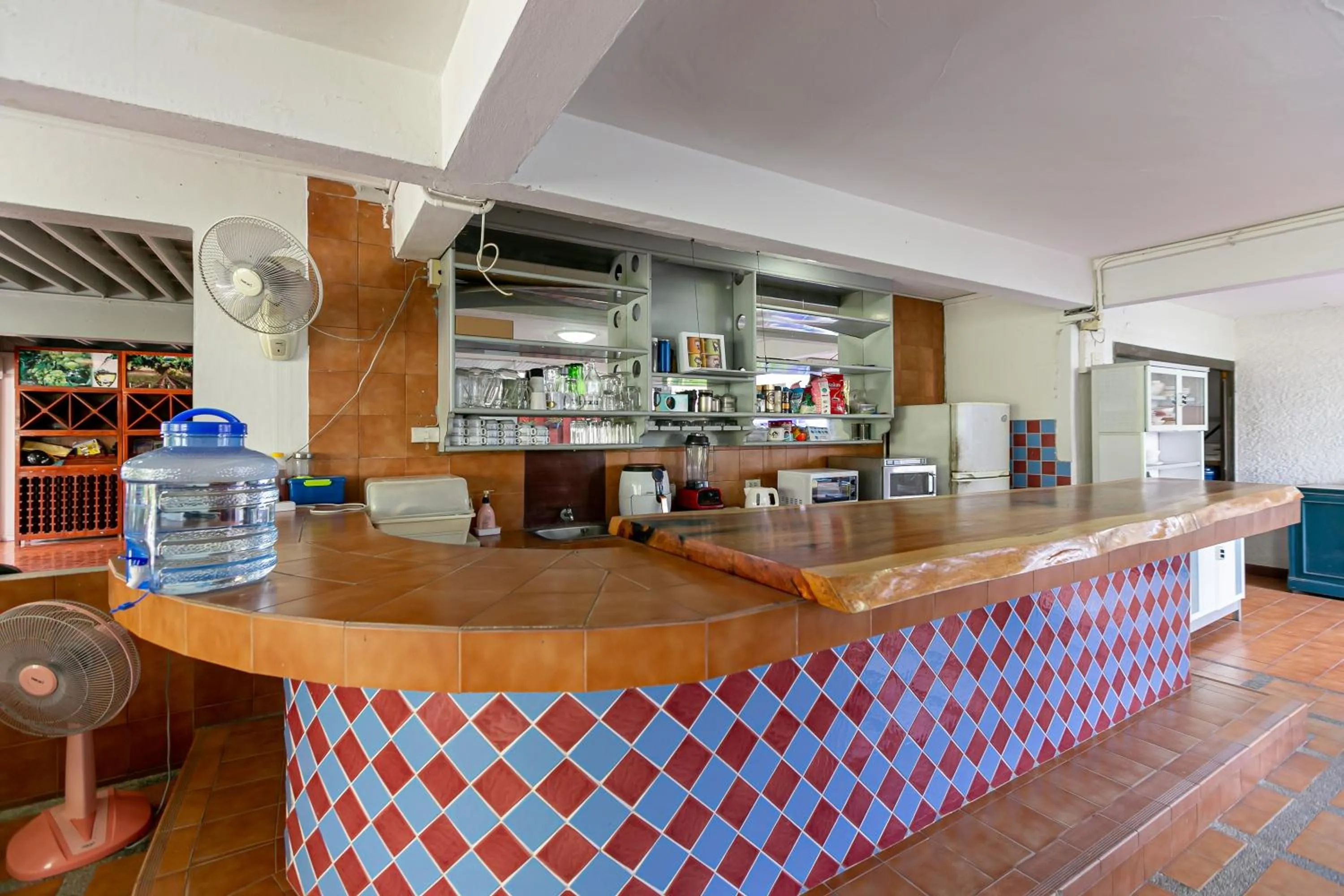 Restaurant/places to eat in Wong Amat House