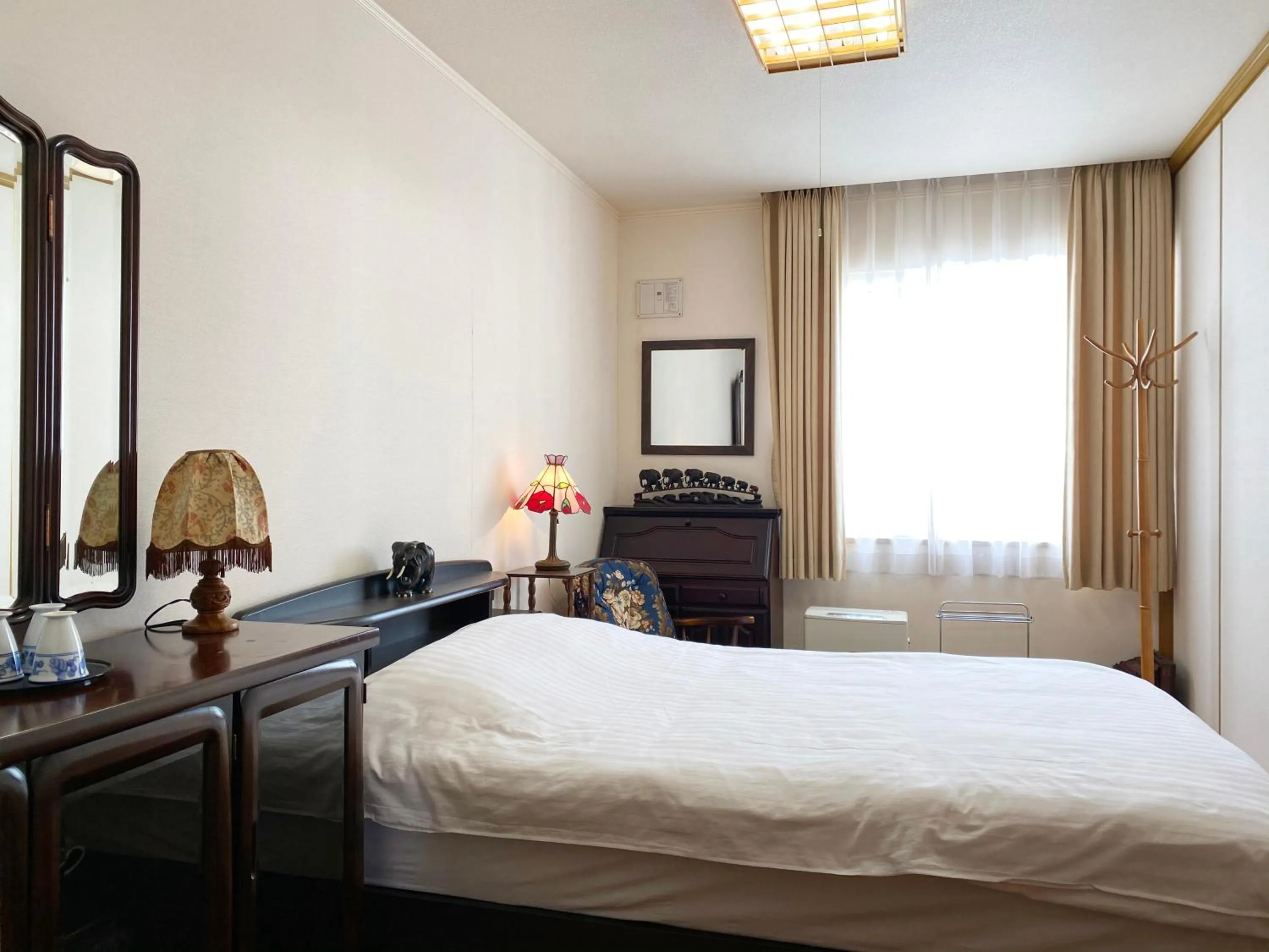 Bed in Sirogane Free Harbour Hotel