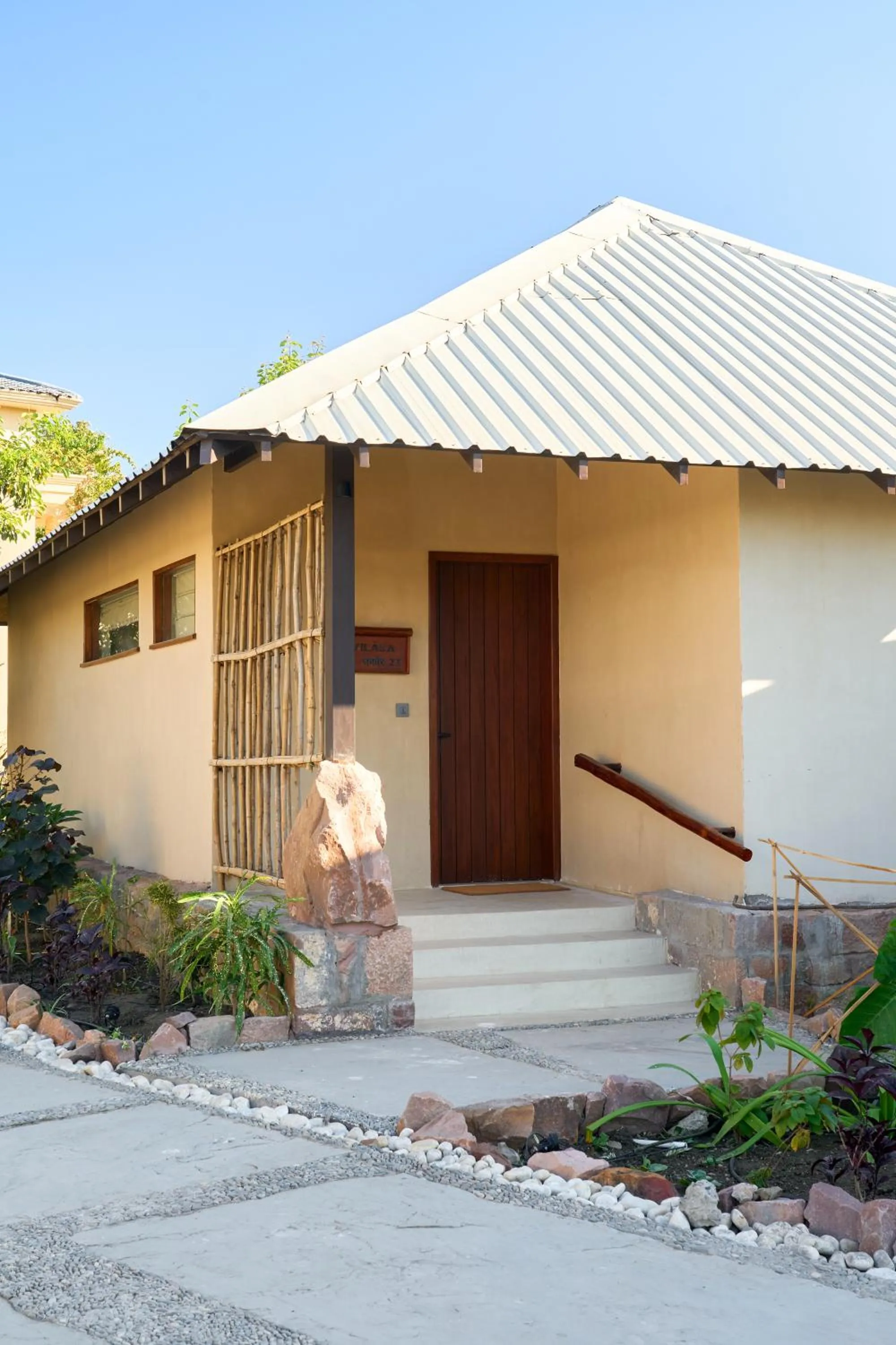 Facade/entrance in Shambhala