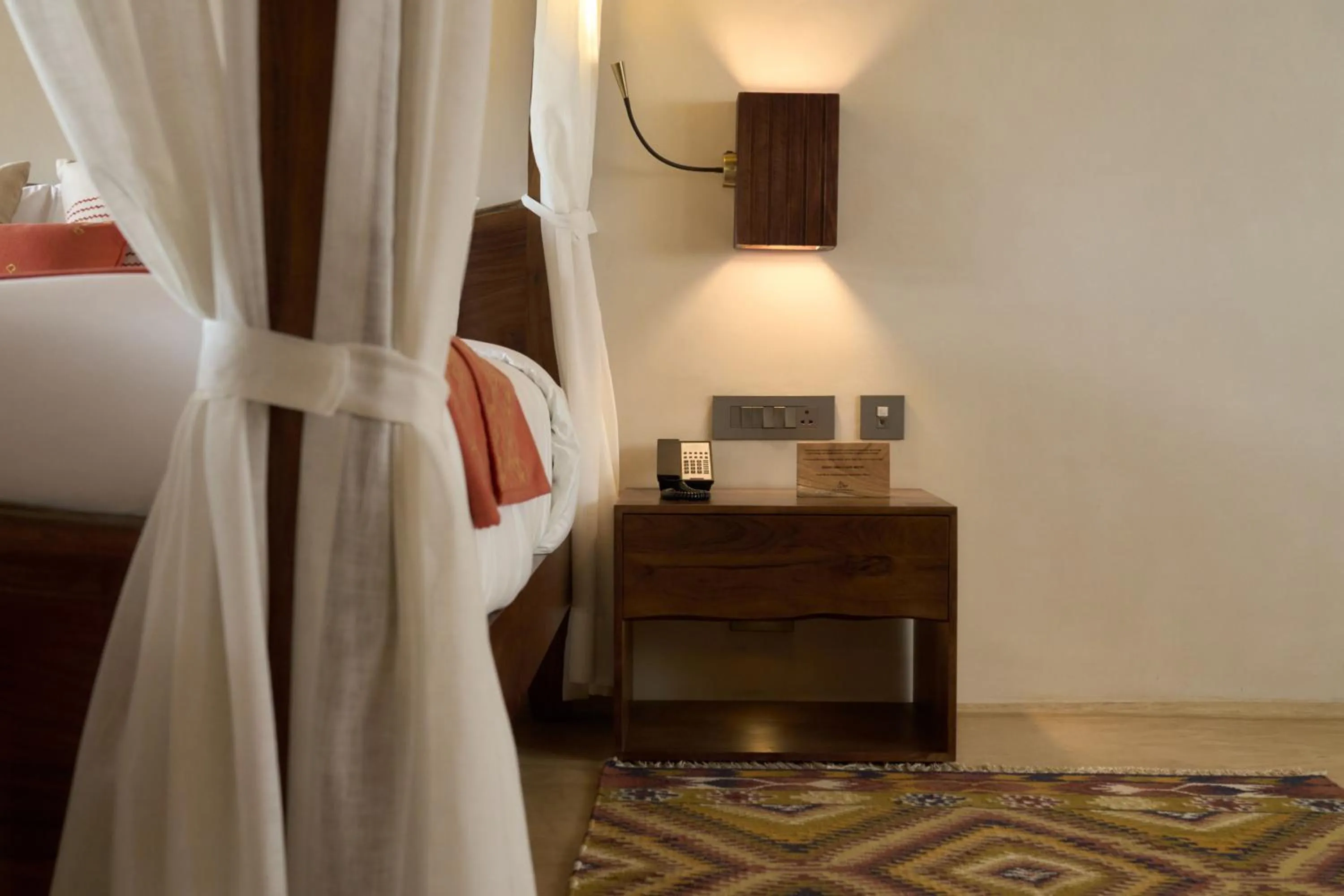 Photo of the whole room, Bed in Shambhala