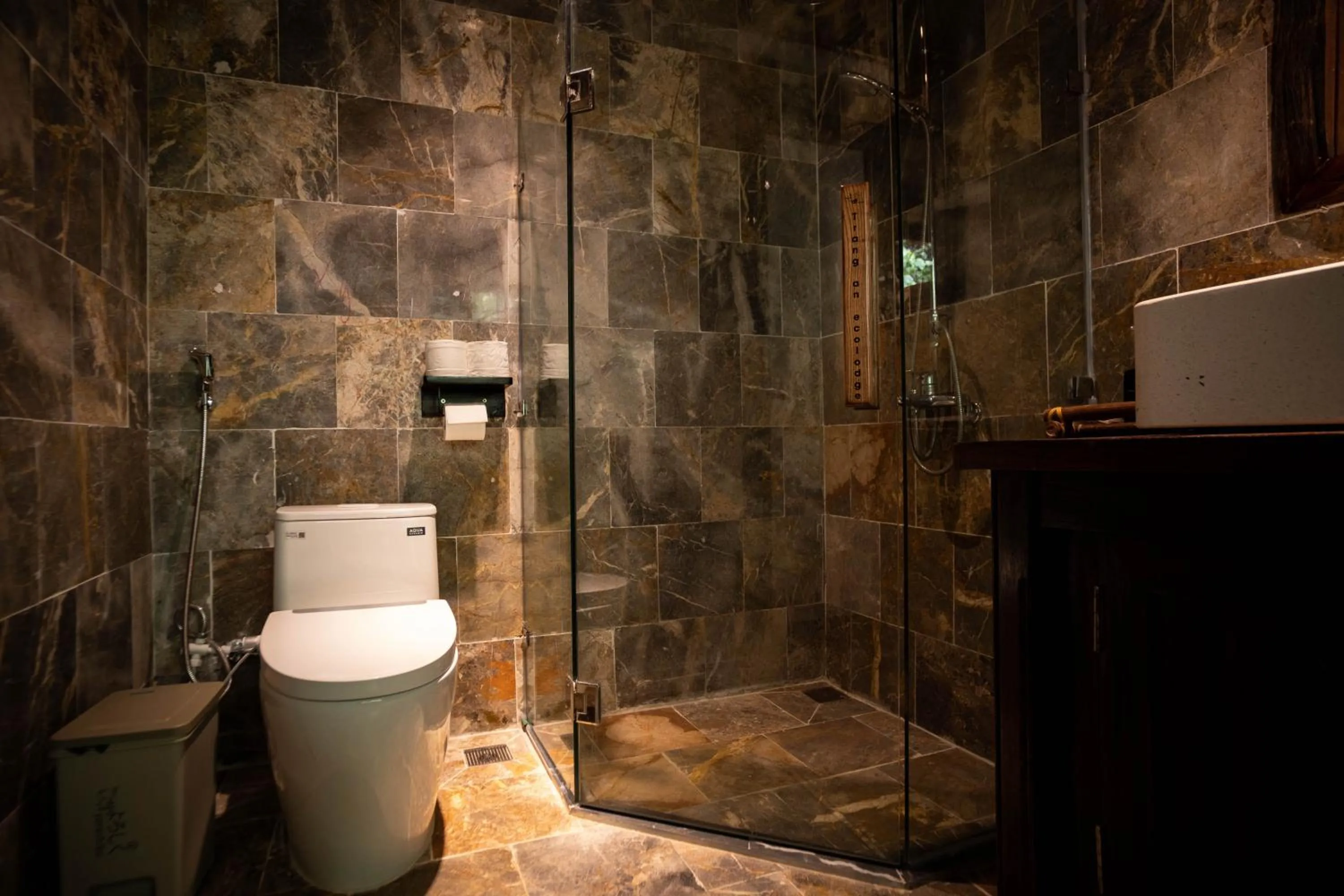 Toilet in Trang An Ecolodge