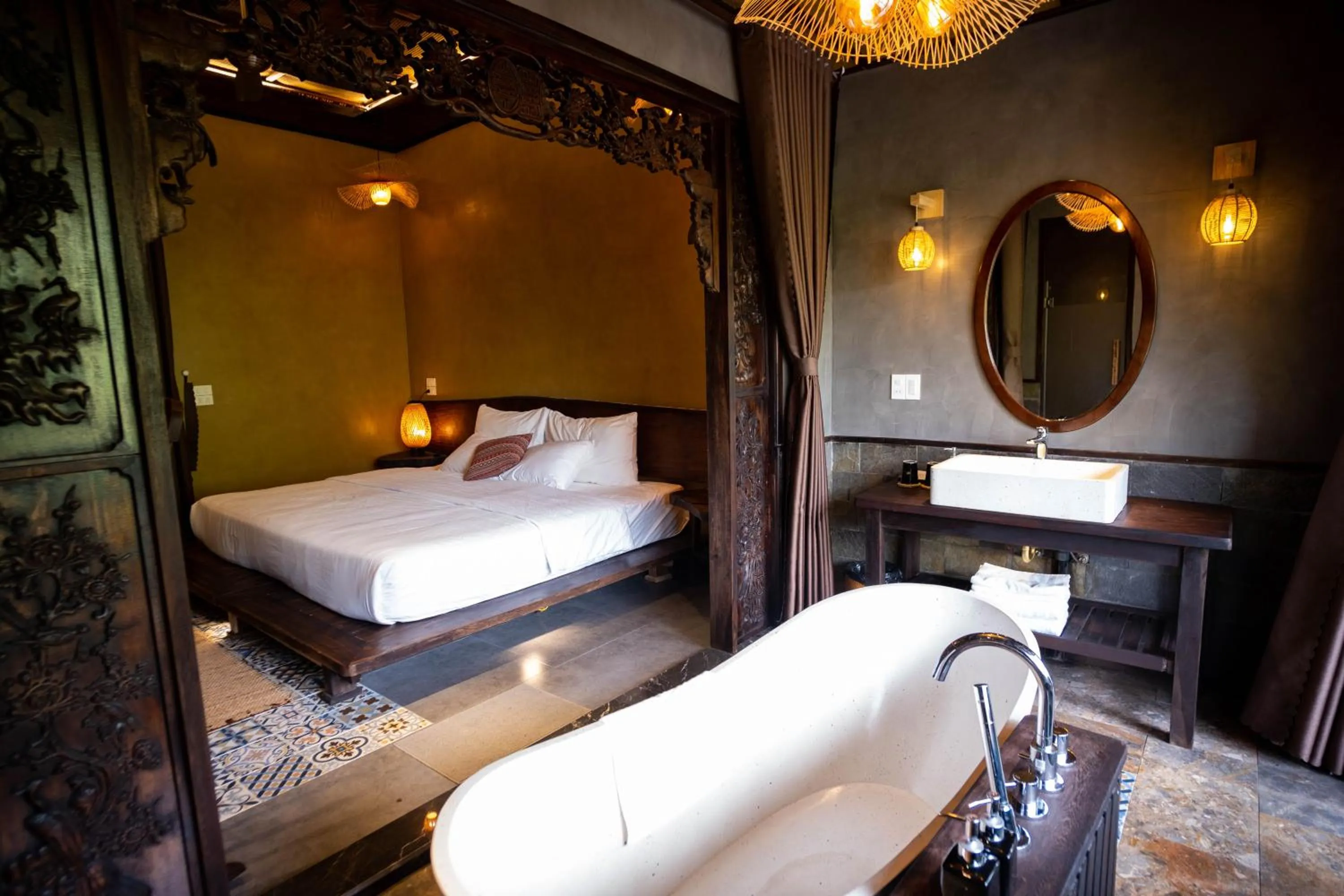 Bed in Trang An Ecolodge