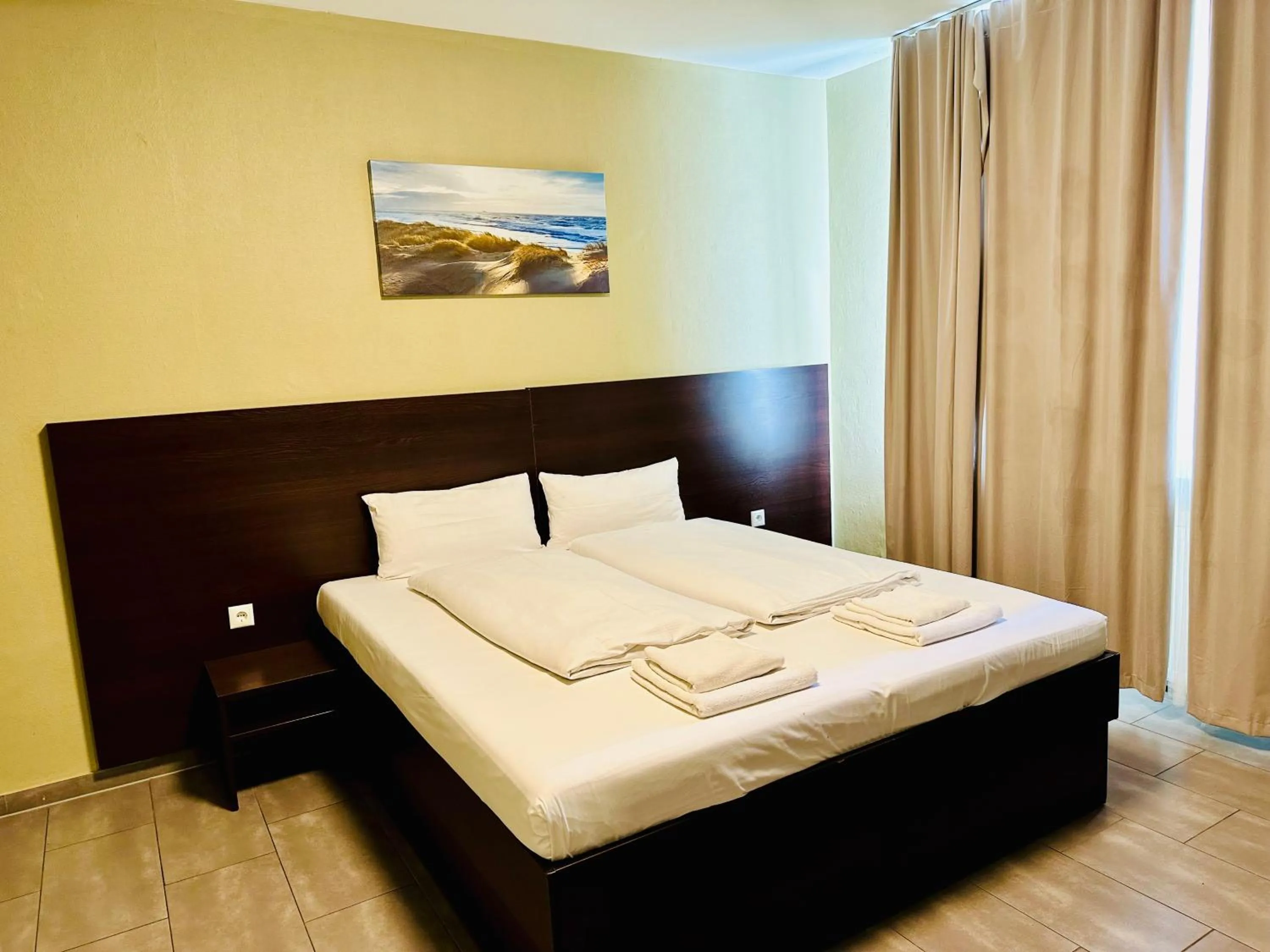 Bed in Hotel City Star