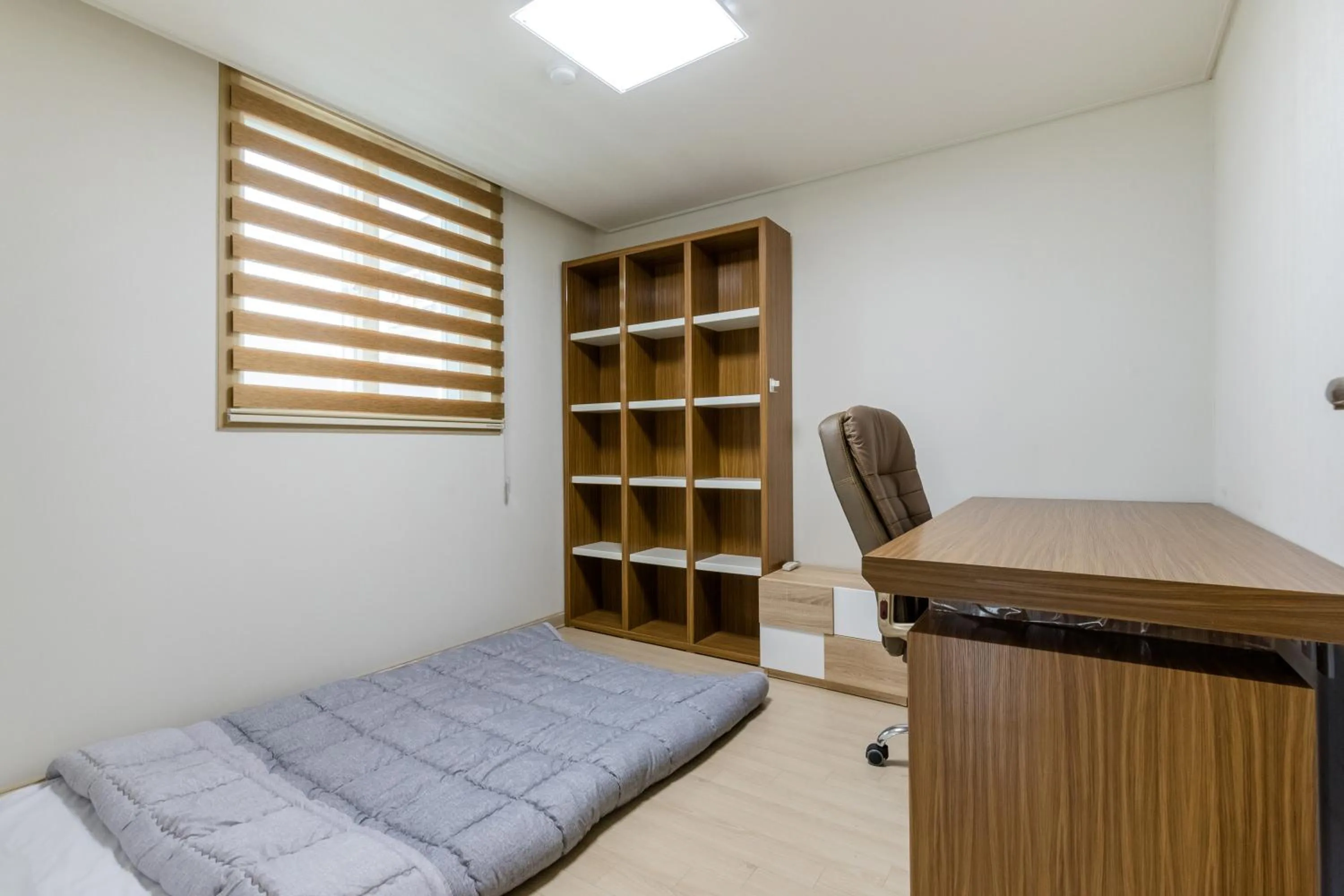 hair dresser, Bed in JS Residence Hotel Okpo