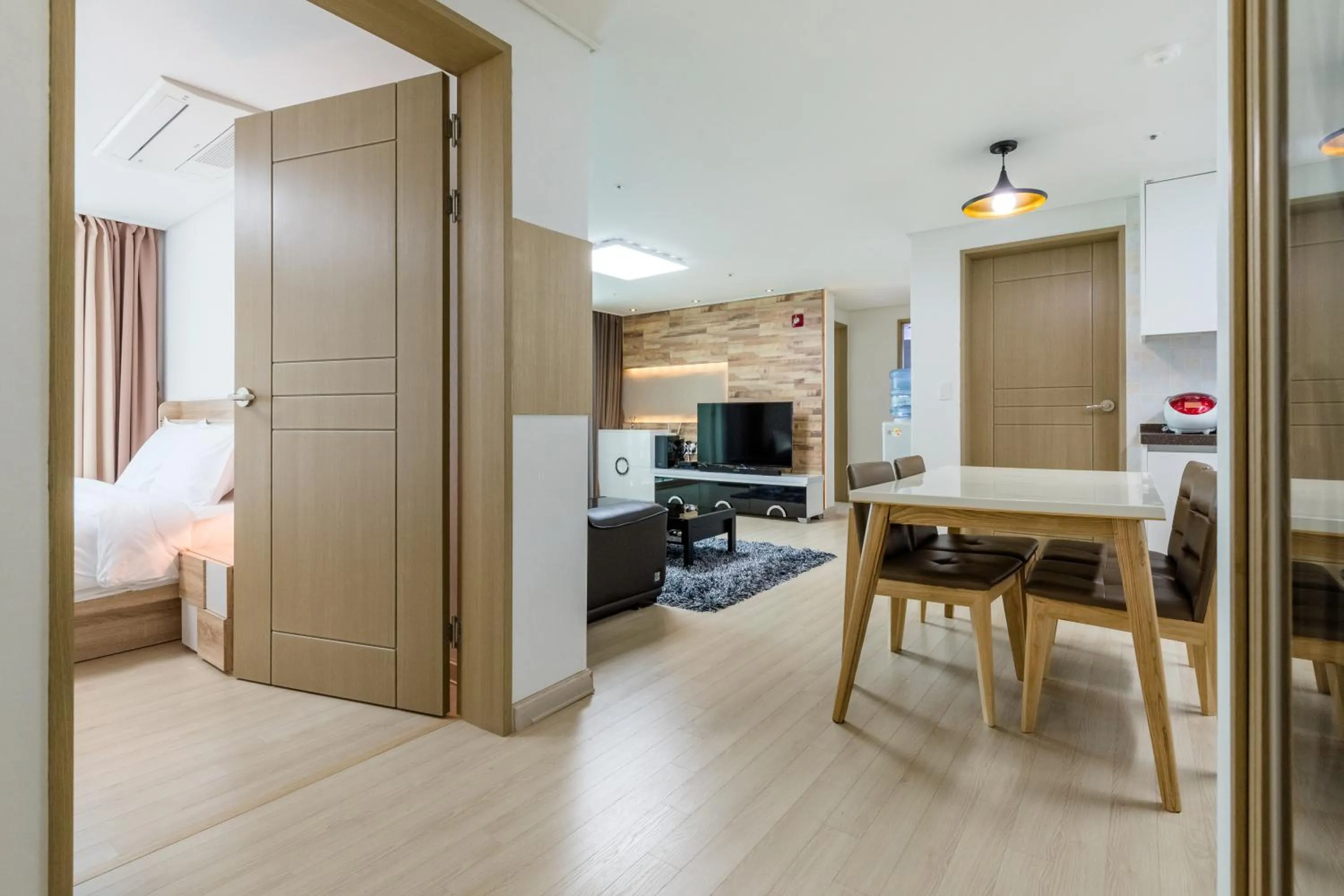 Photo of the whole room in JS Residence Hotel Okpo