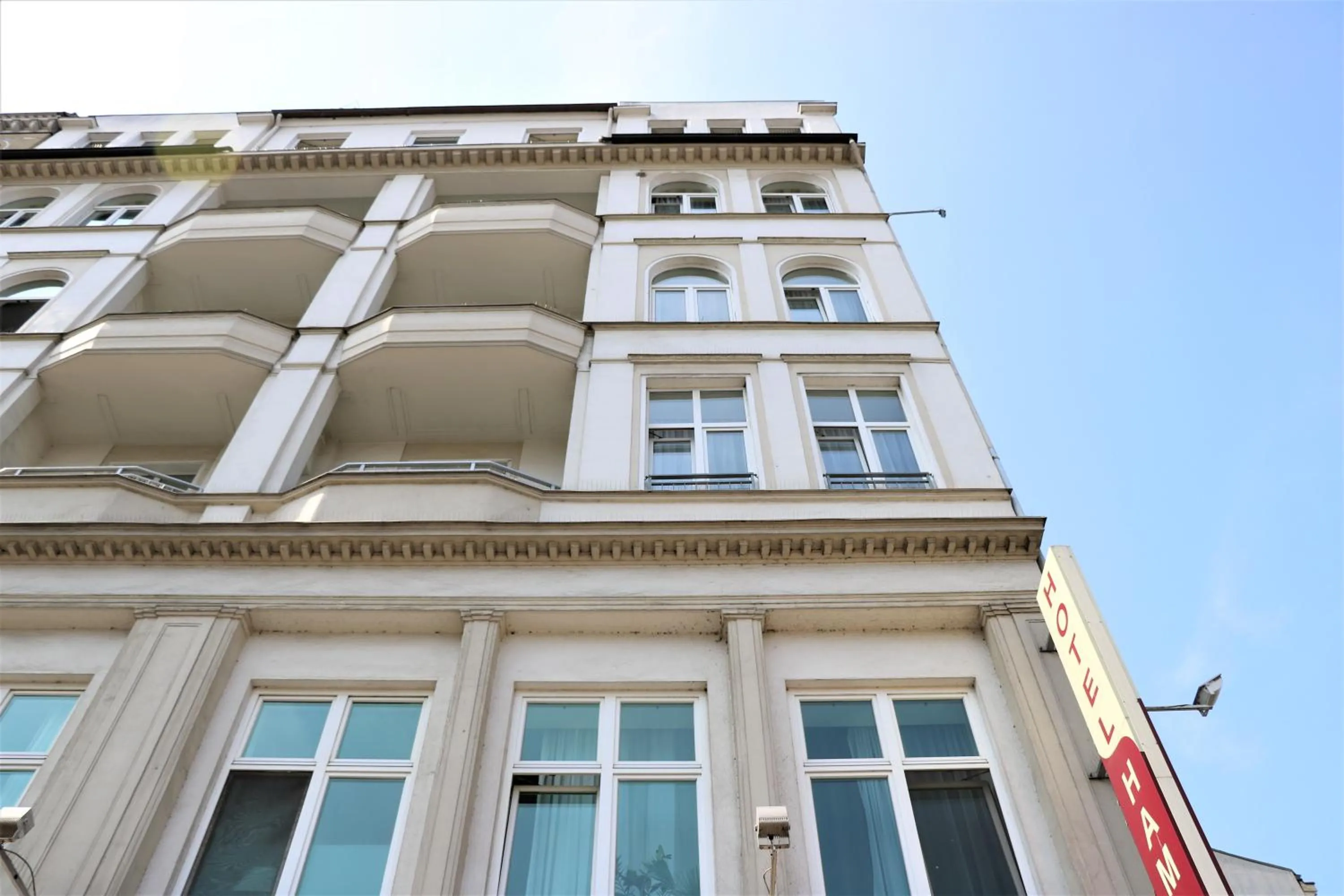 Facade/entrance in Hotel Hamburg Stadtzentrum