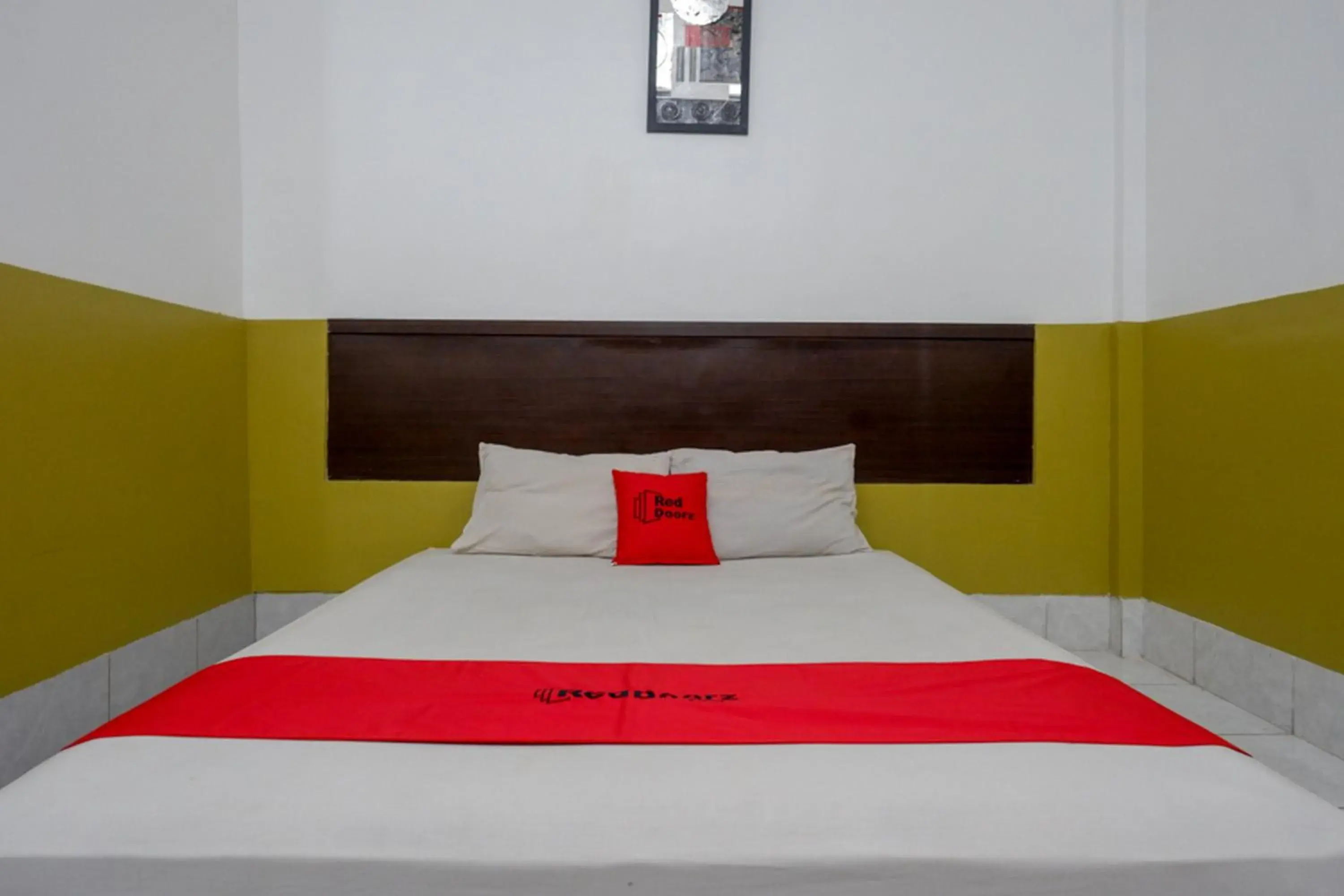 Double Room in RedDoorz Syariah @ Hotel Wisma Indonesia Kendari Double Room in RedDoorz Syariah @ Hotel Wisma Indonesia Kendari