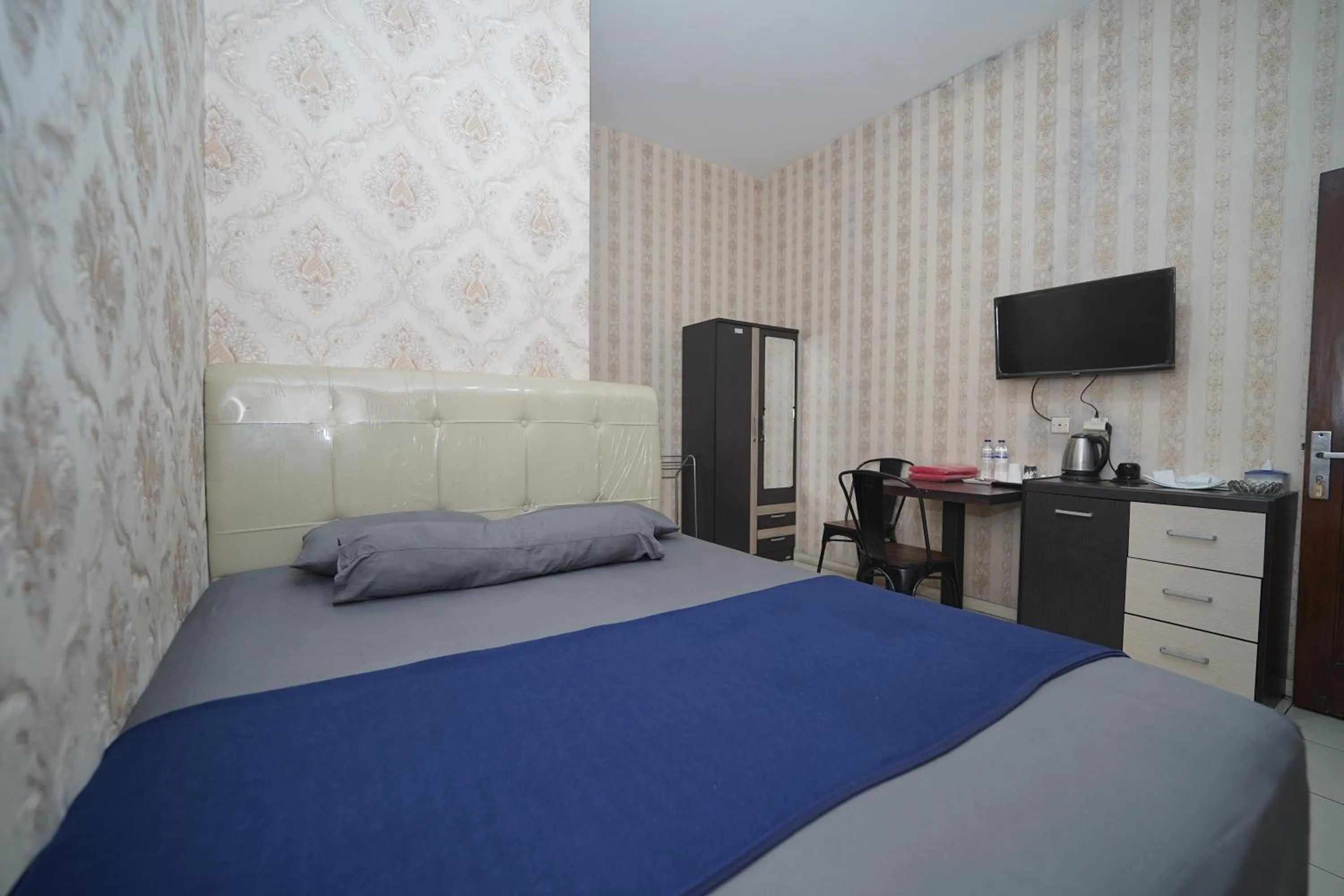 Bedroom, Bed in Hotel Soreang