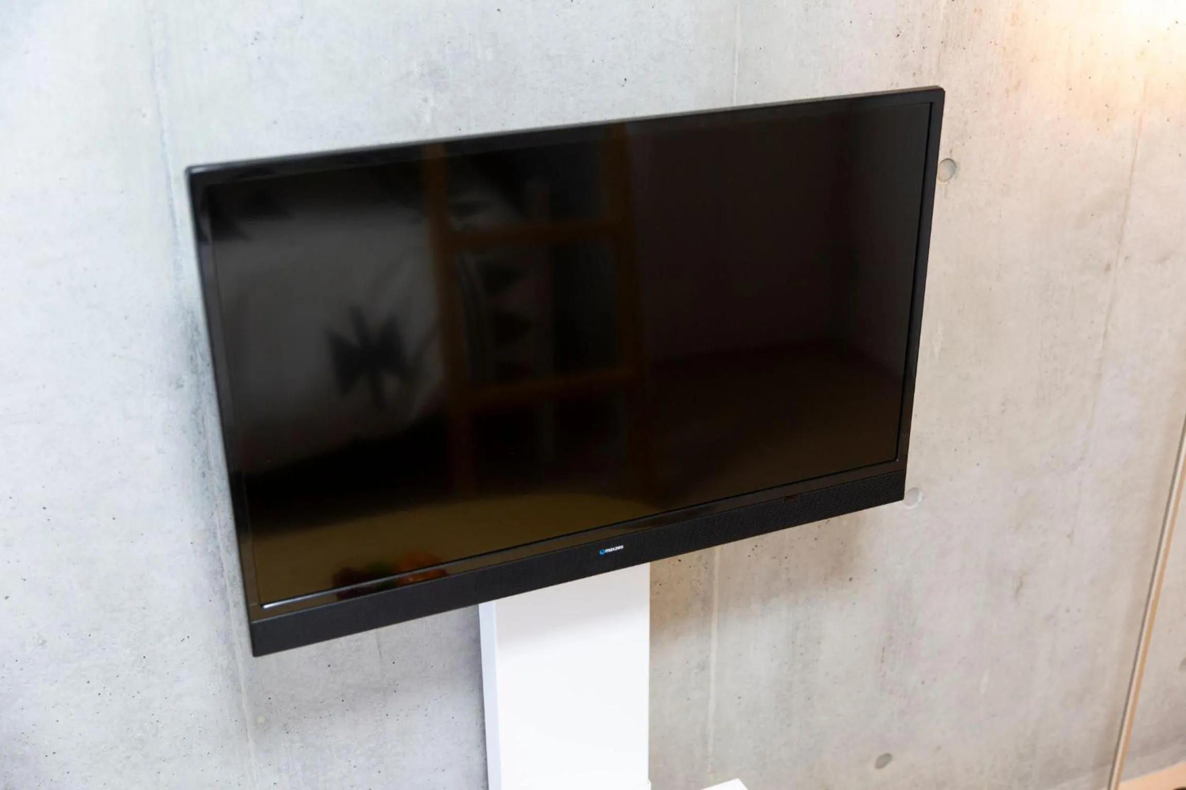 TV and multimedia in Laffitte Hirai Condominium Hotel