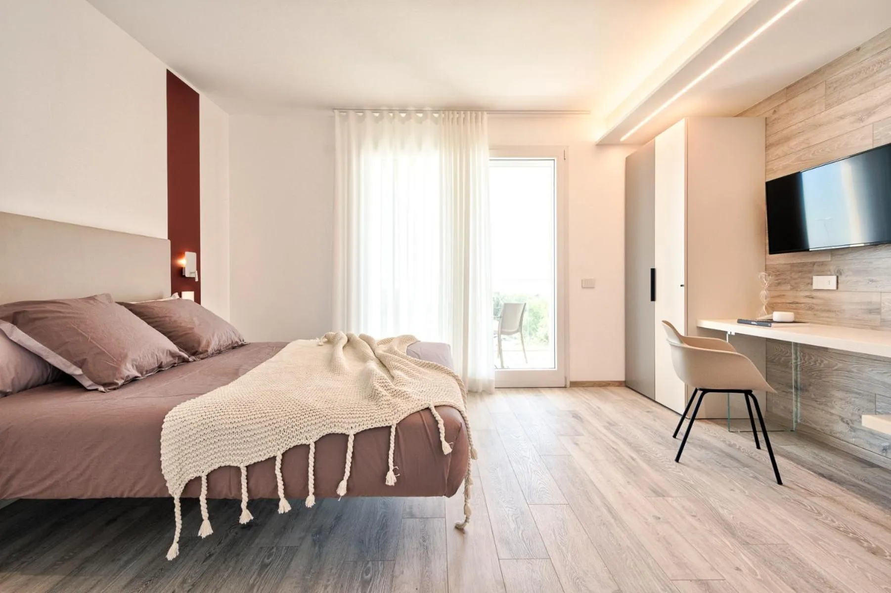 Bed in Albamarina Residence