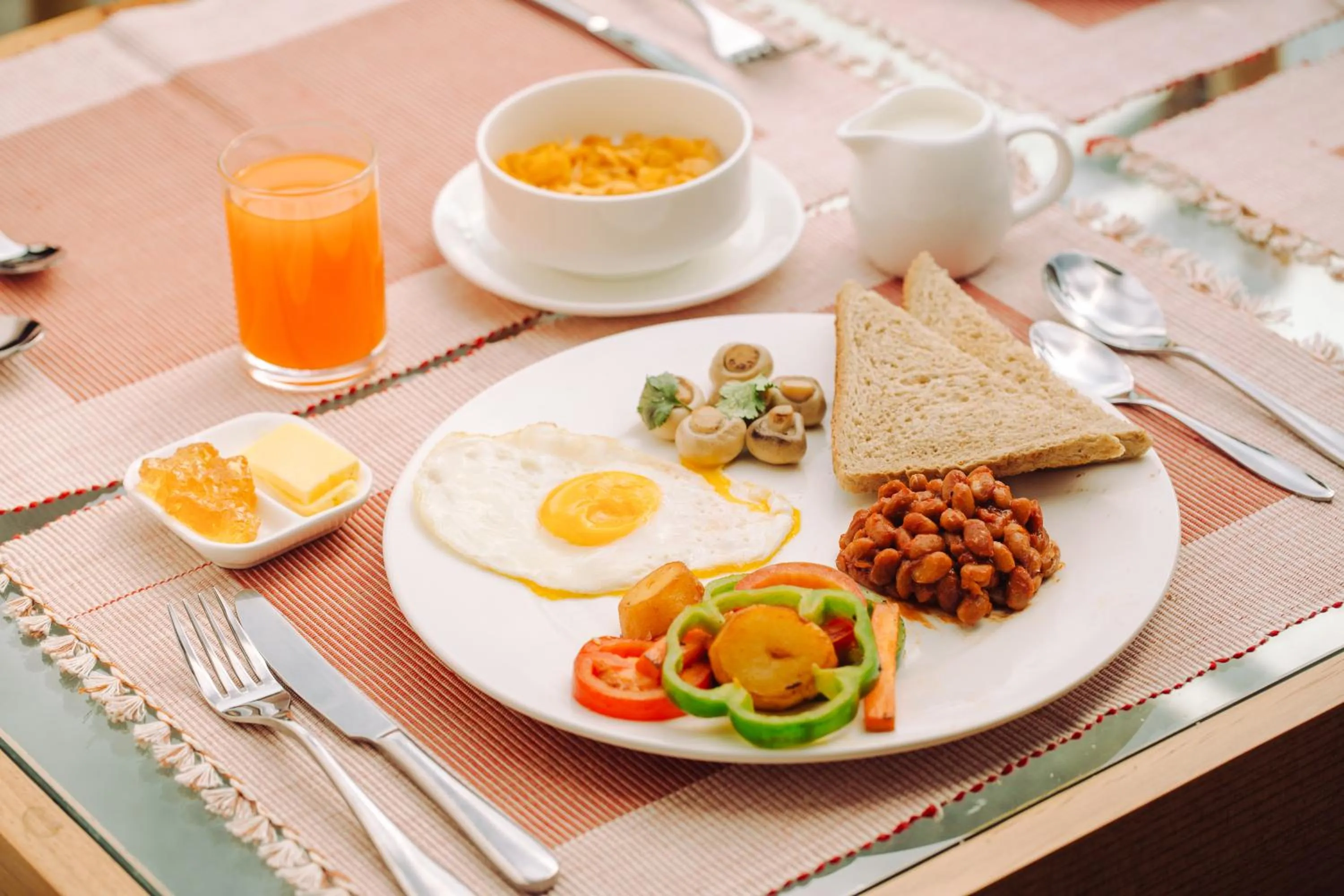 Food and drinks in Pema Boutique Hotel