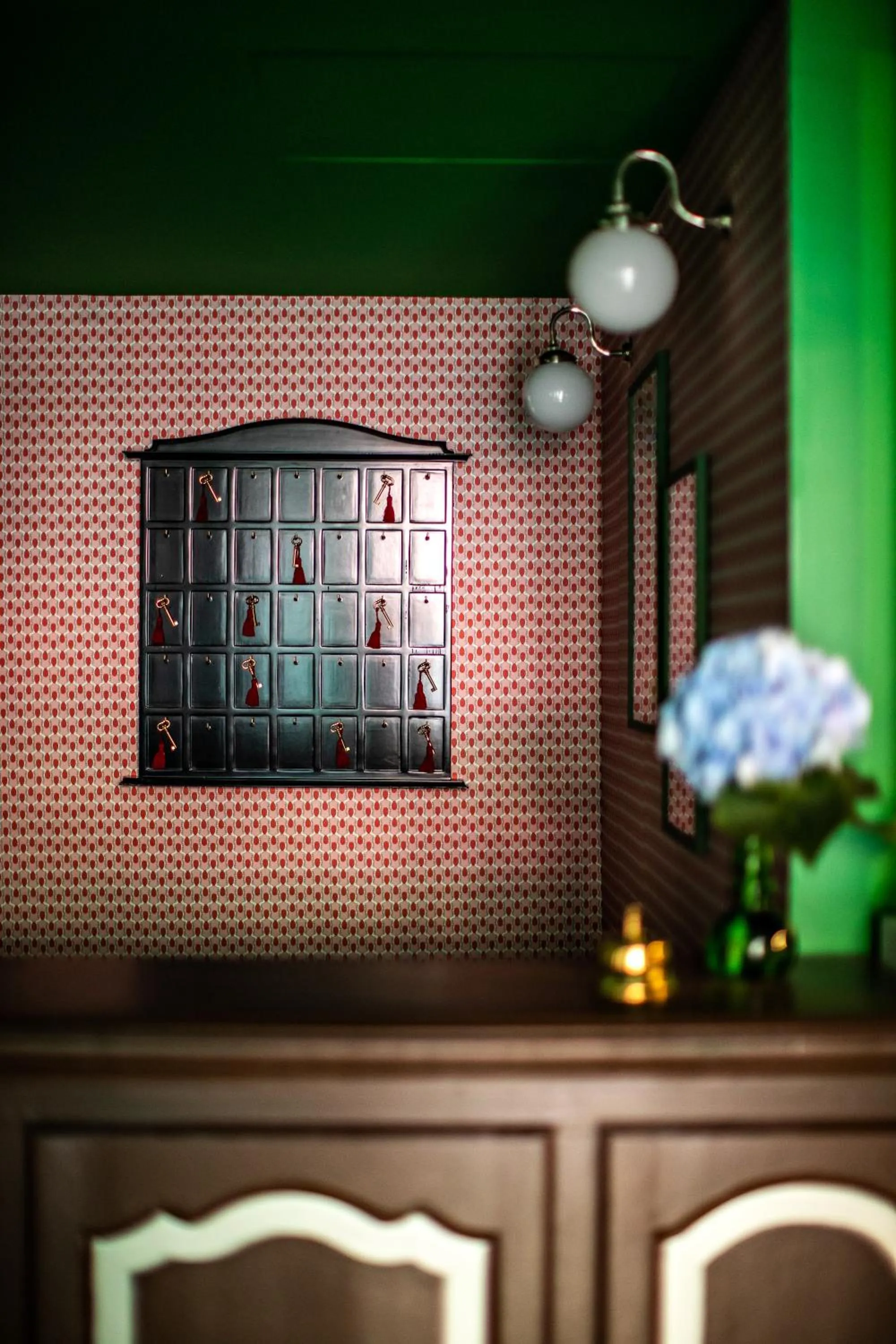 Lobby or reception in Hôtel Les Deux Gares & Spa