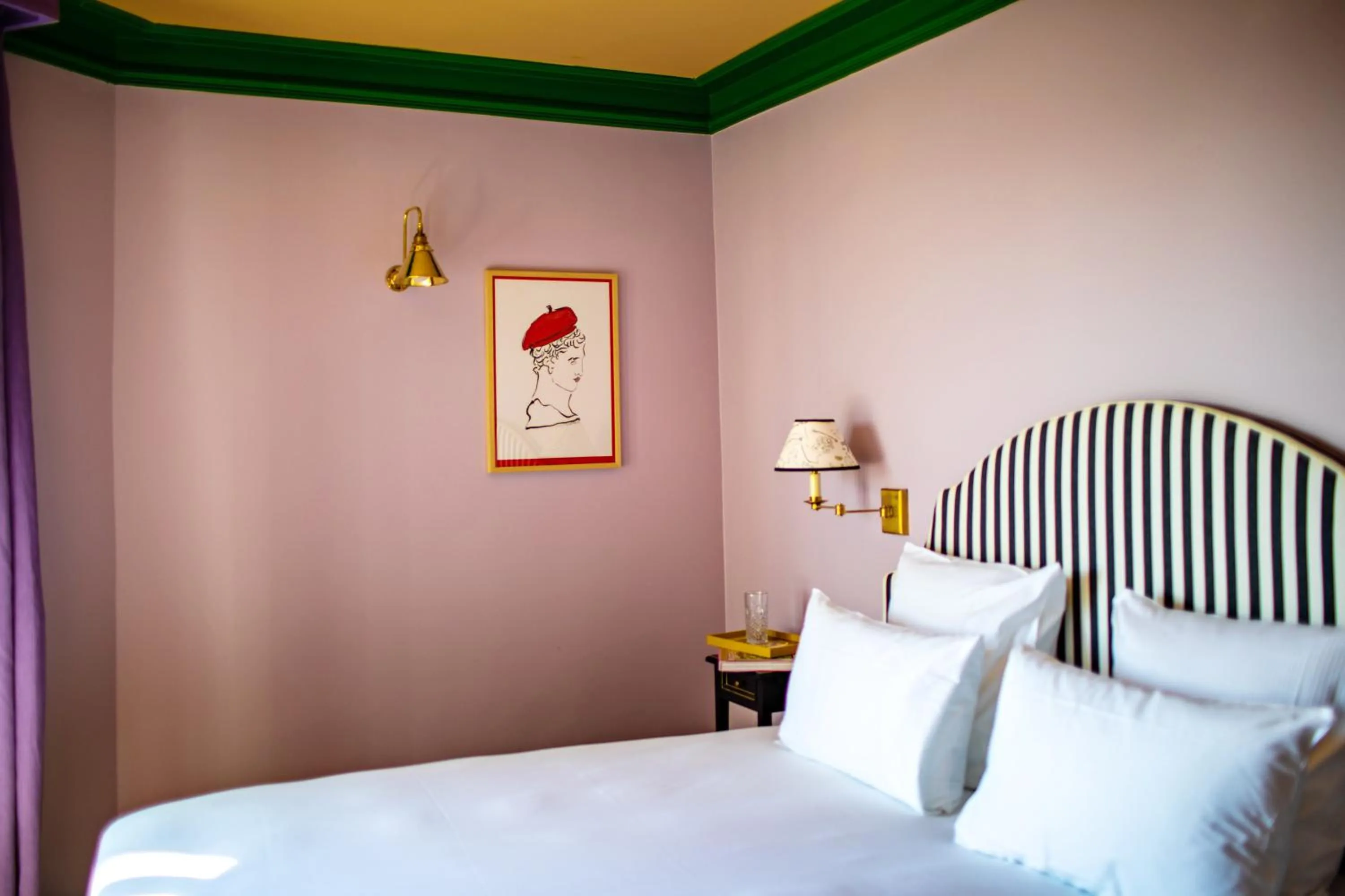 Bedroom, Bed in Hôtel Les Deux Gares & Spa