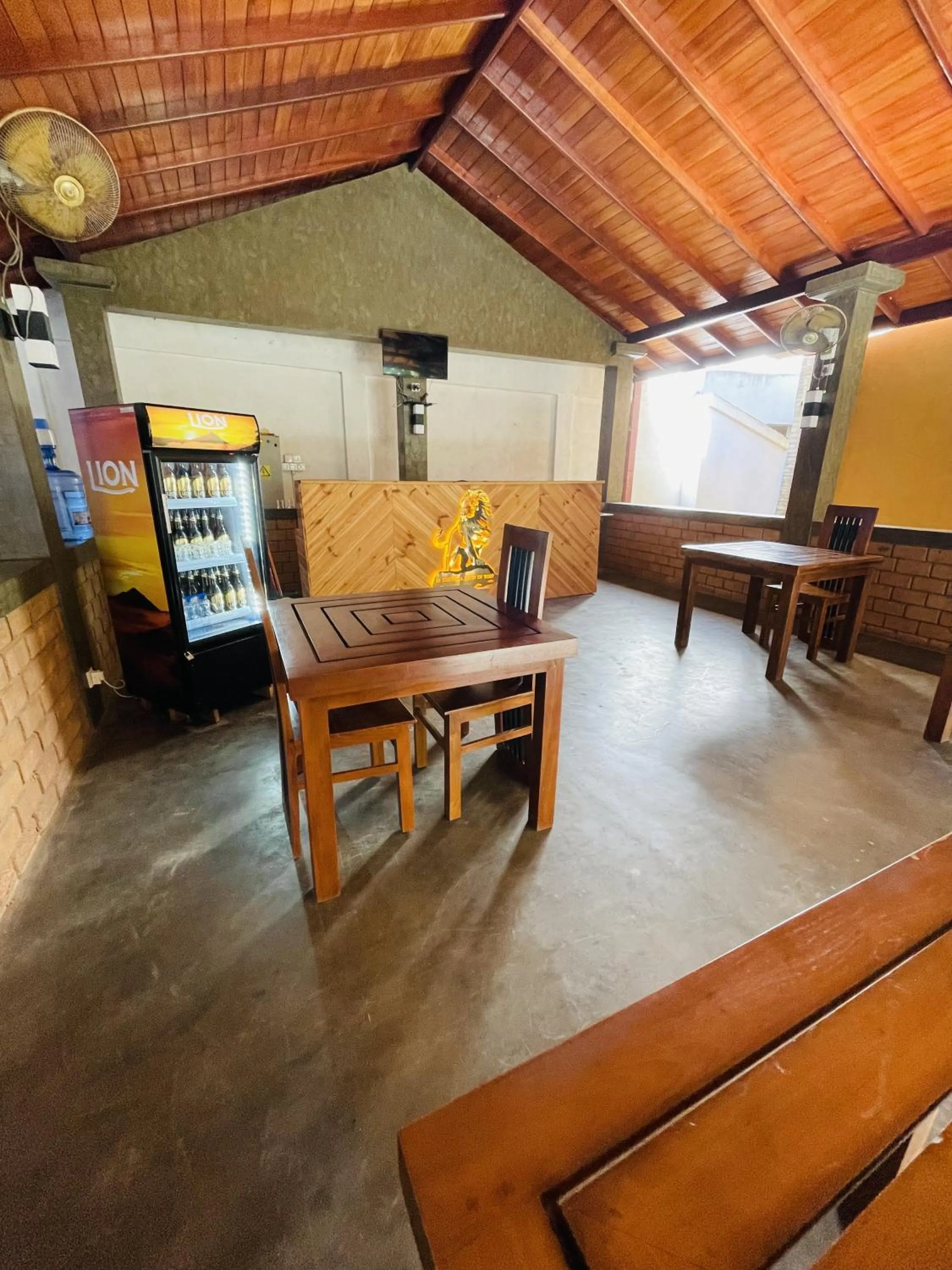 Restaurant/places to eat in Ravan Resort Tangalle