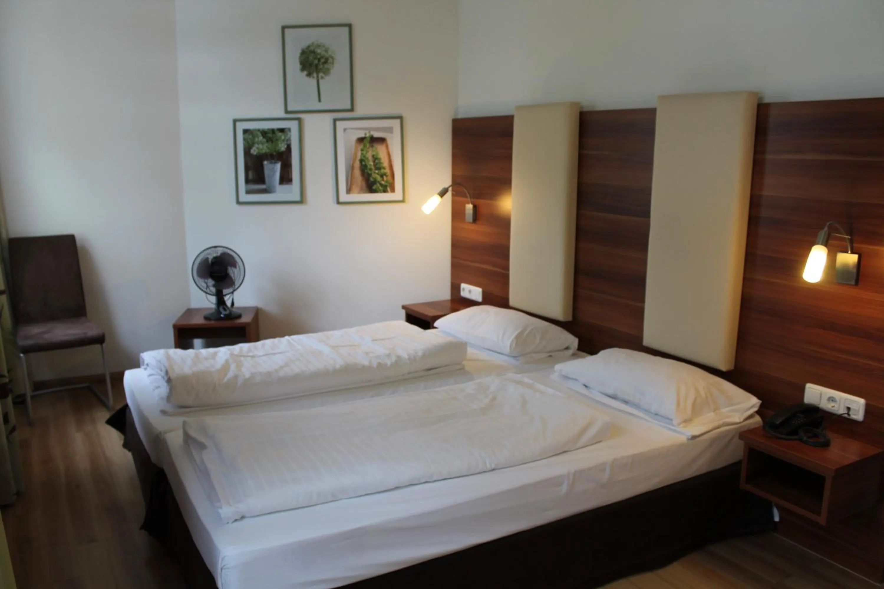 Photo of the whole room, Bed in Hotel am Viktualienmarkt